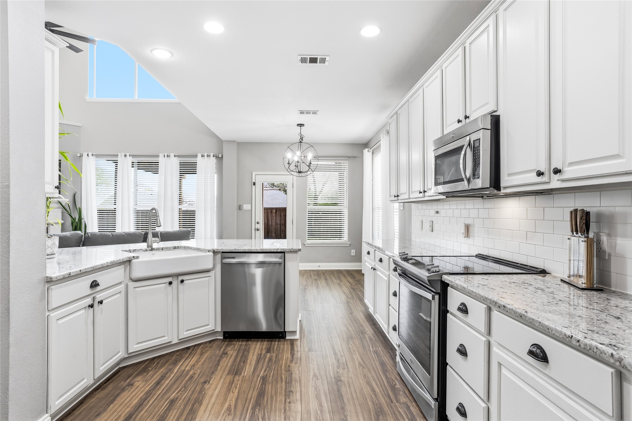 425 Dartmoor Drive
