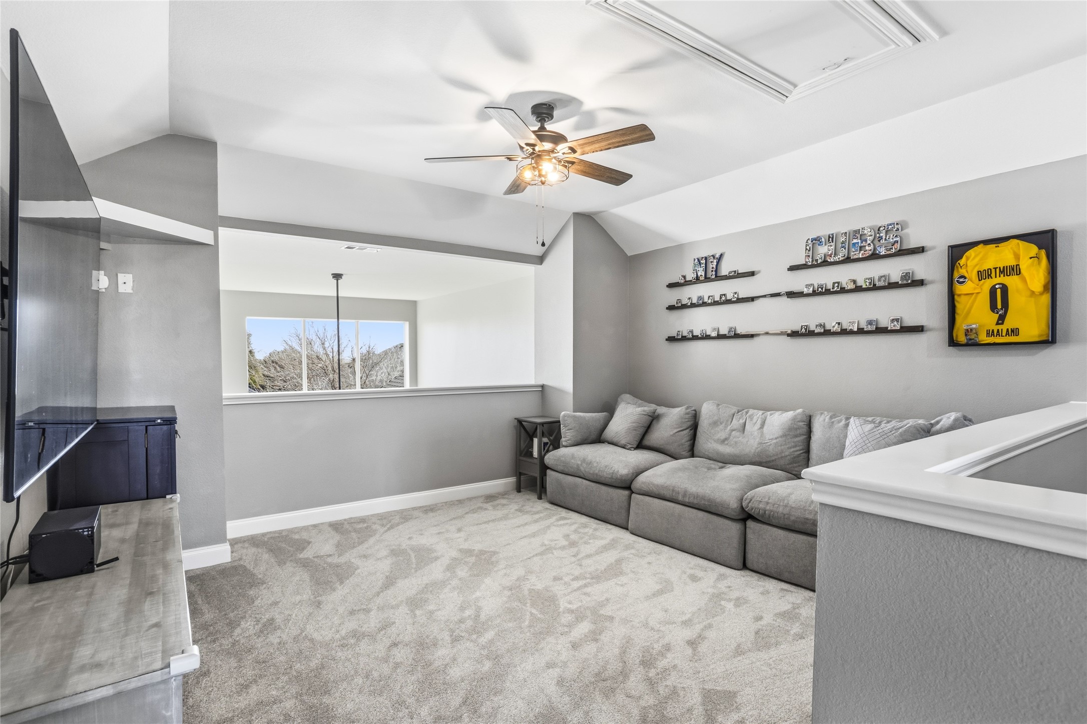 425 Dartmoor Drive