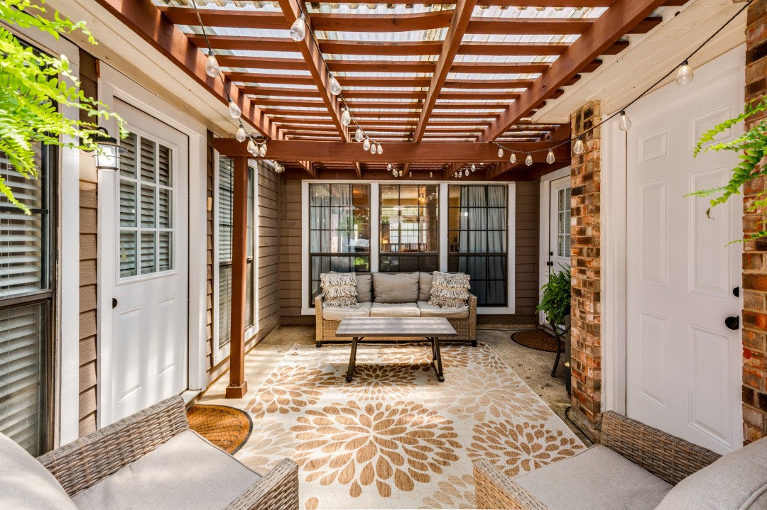 4221 Harvest Point Drive