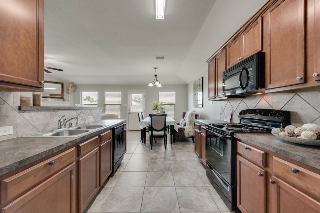 605 Rio Bravo Drive