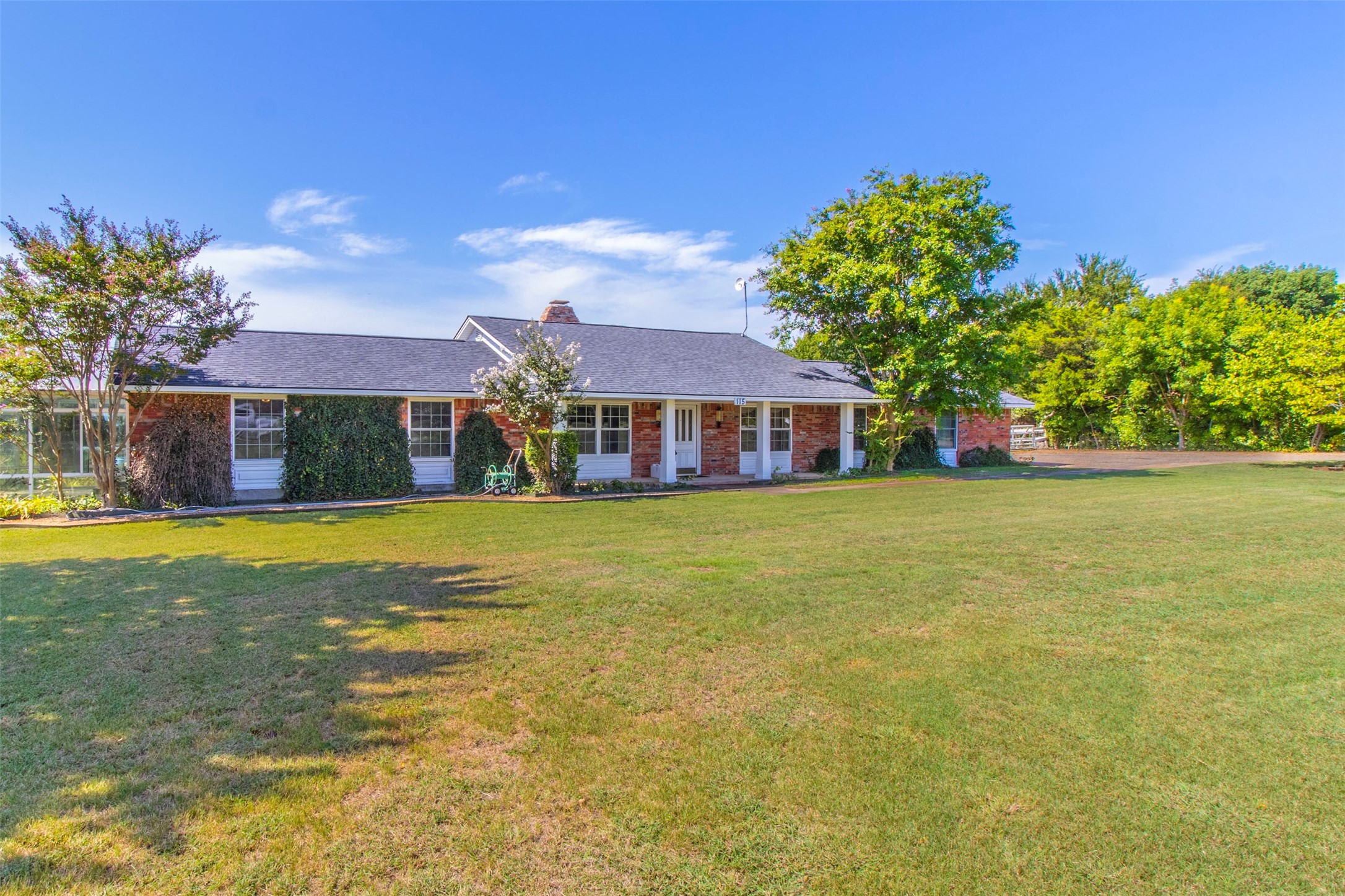 115 Lariat Trail