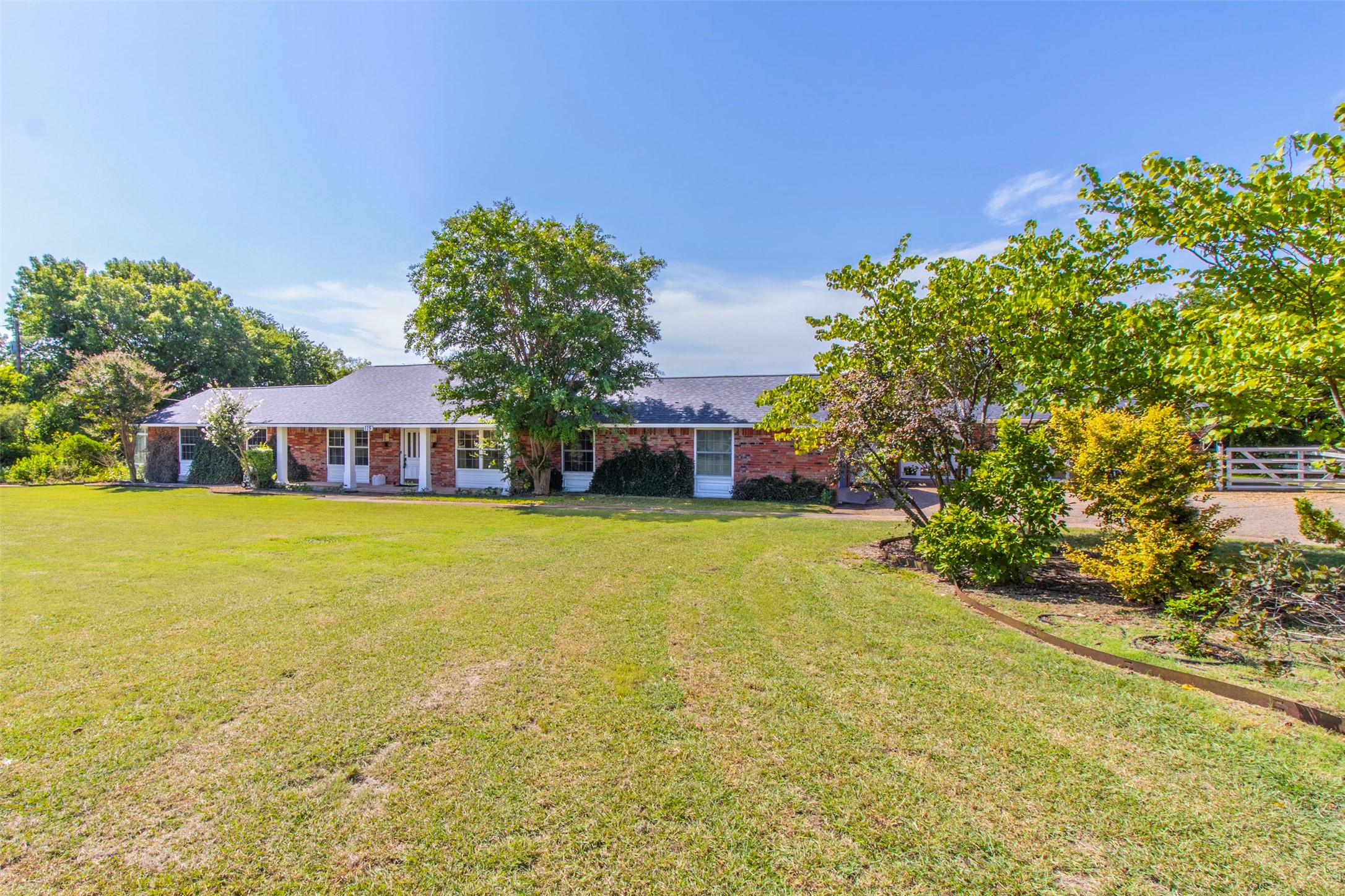 115 Lariat Trail