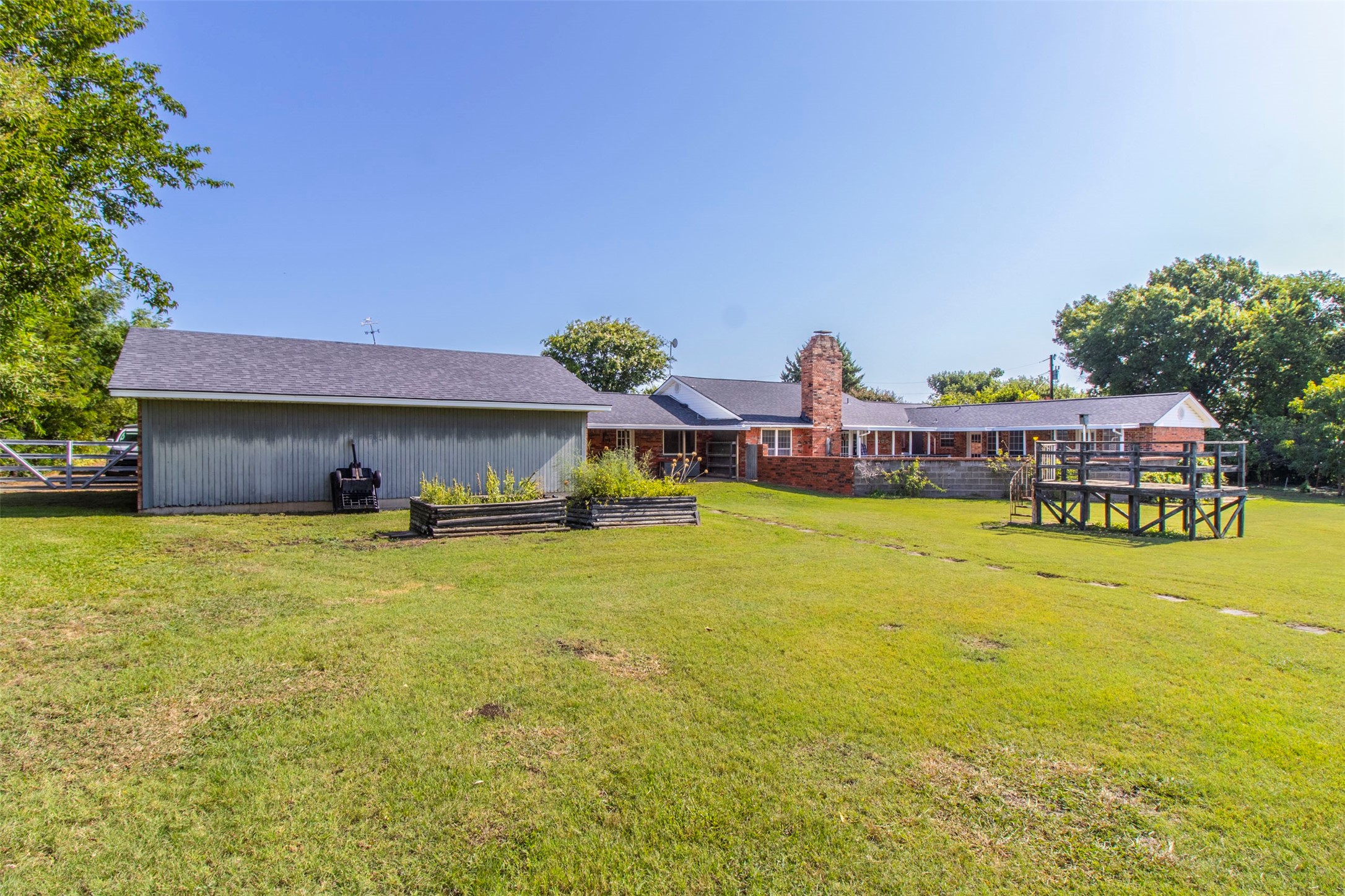 115 Lariat Trail