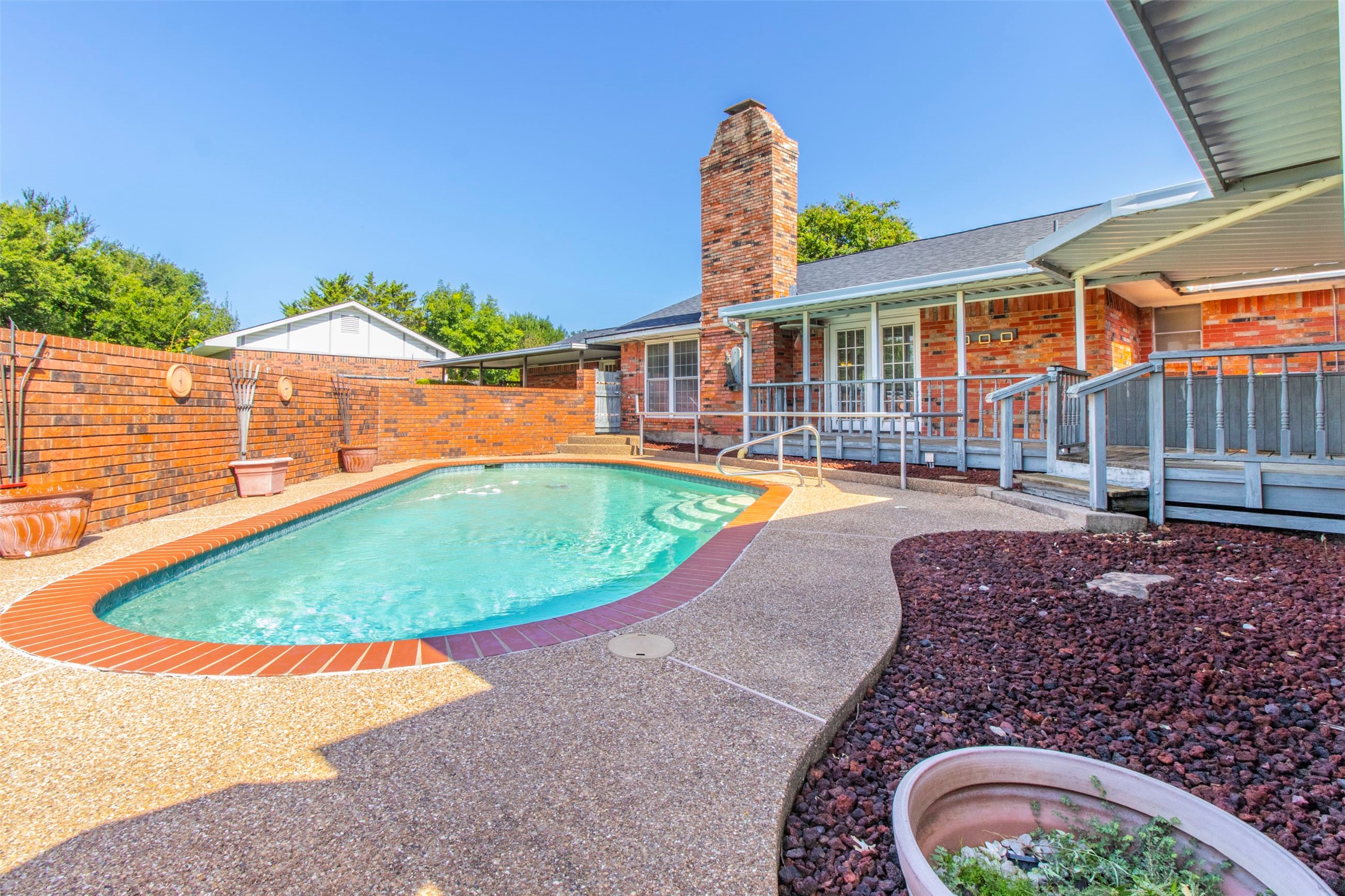 115 Lariat Trail