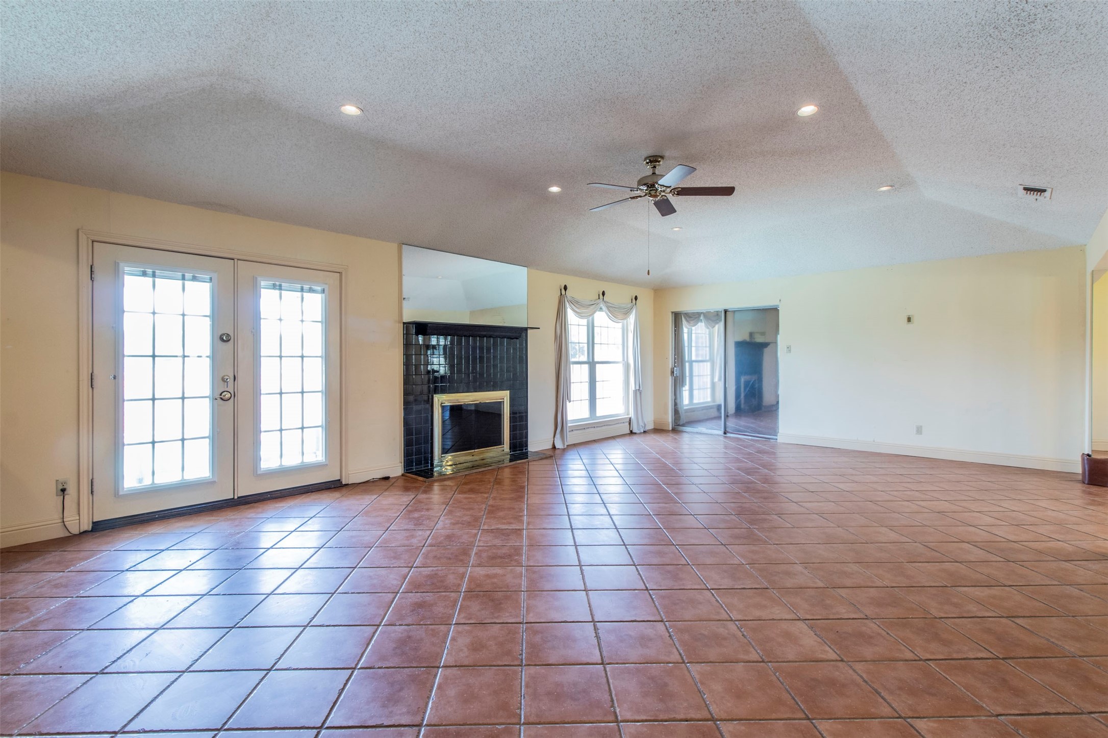 115 Lariat Trail