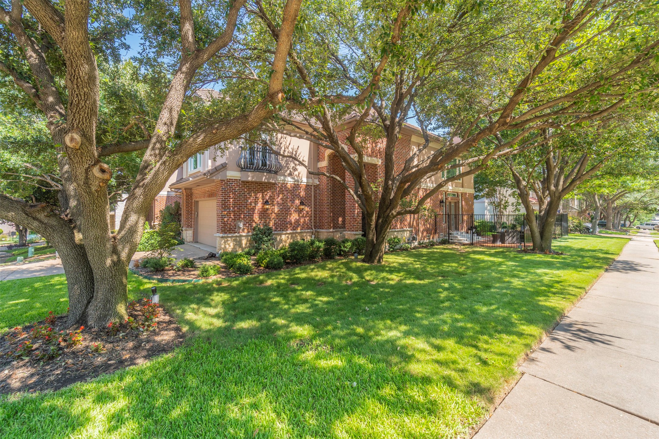4311 Spyglass Hill Lane