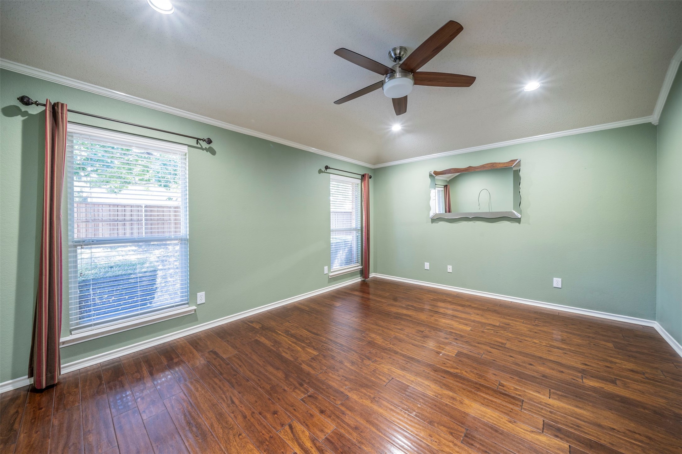 1708 Rushing Way