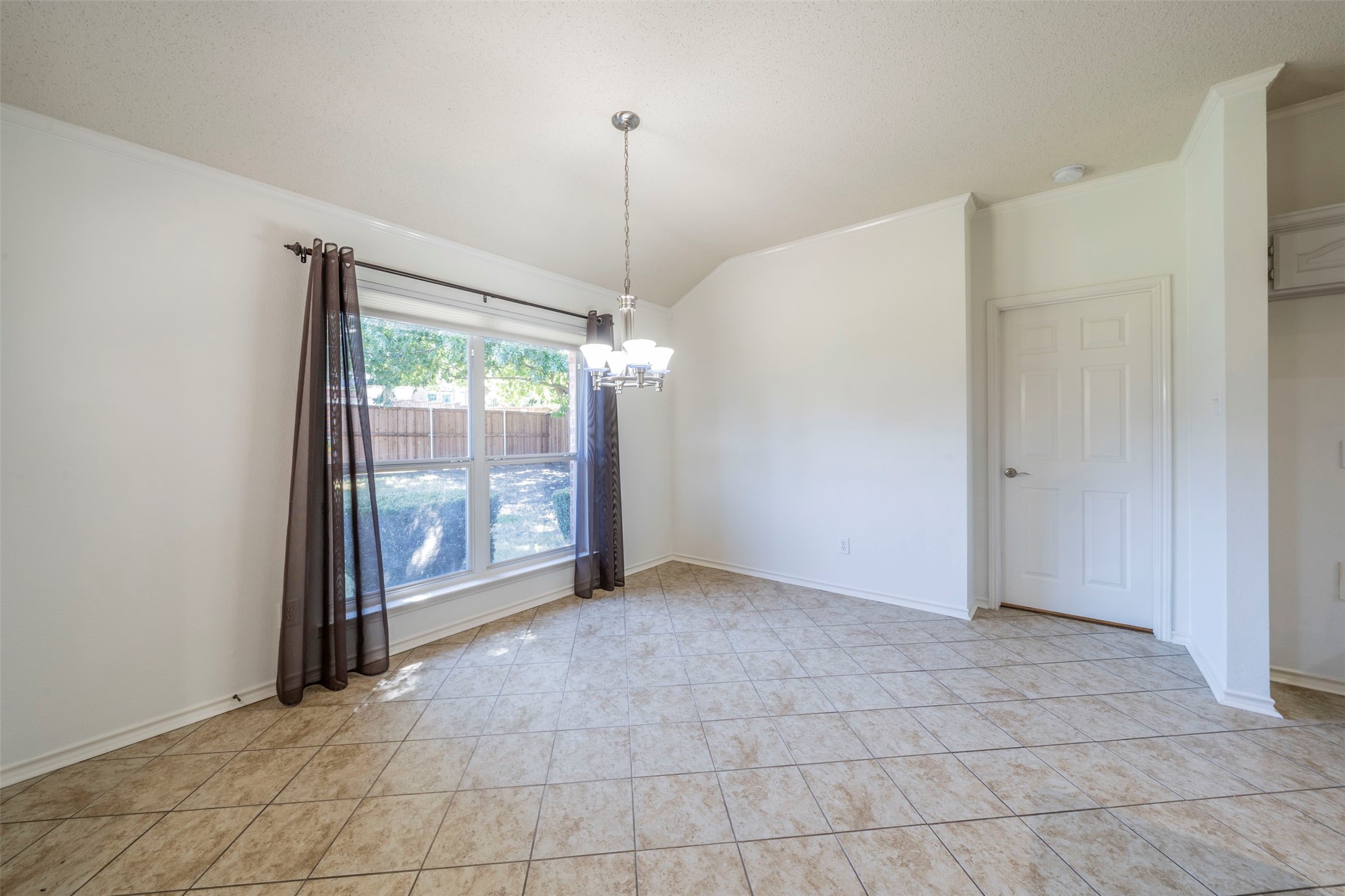 1708 Rushing Way