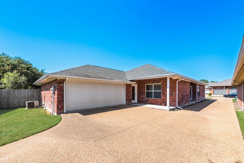 403 Hawthorn