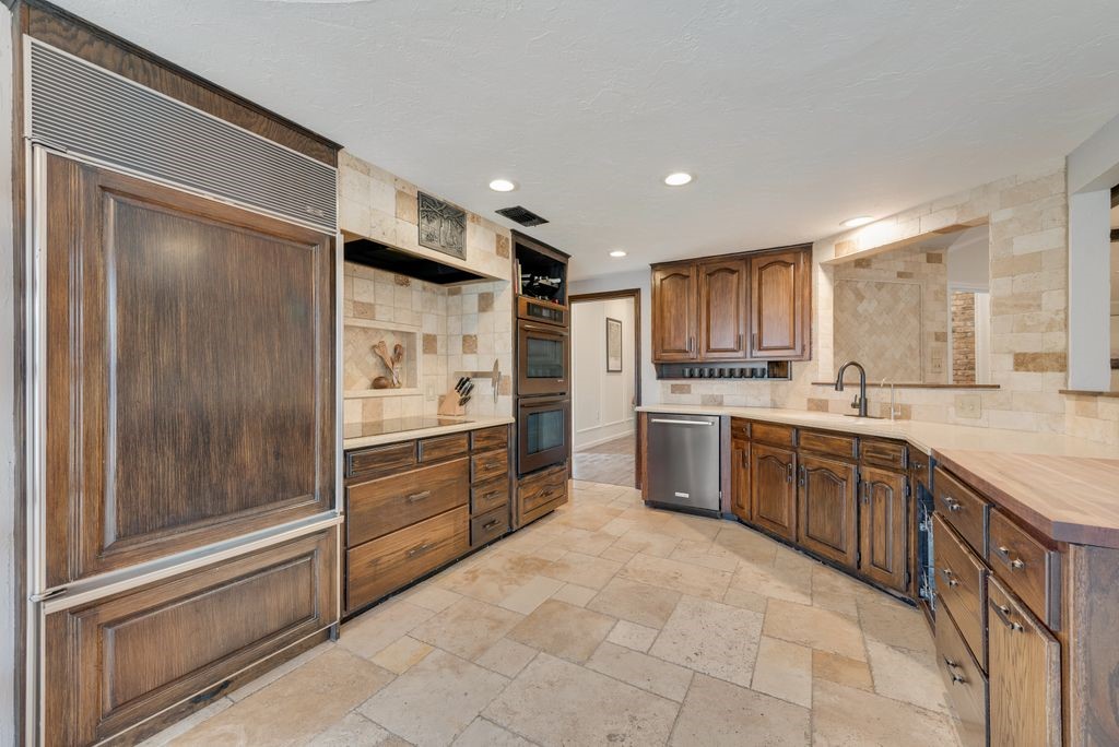 2725 Sunrise Drive