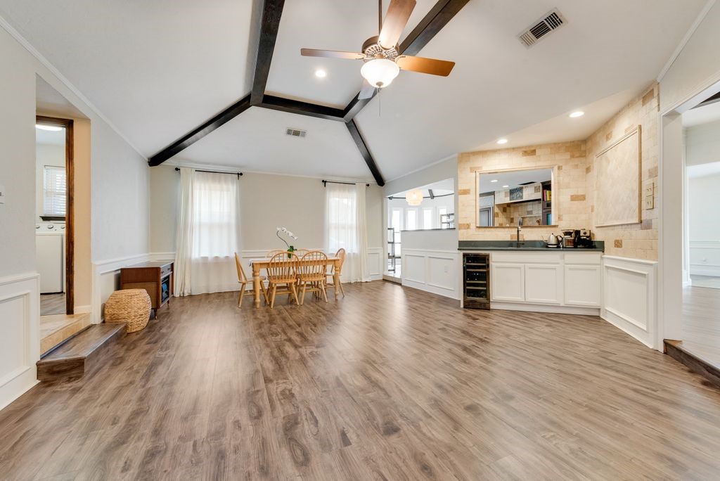 2725 Sunrise Drive
