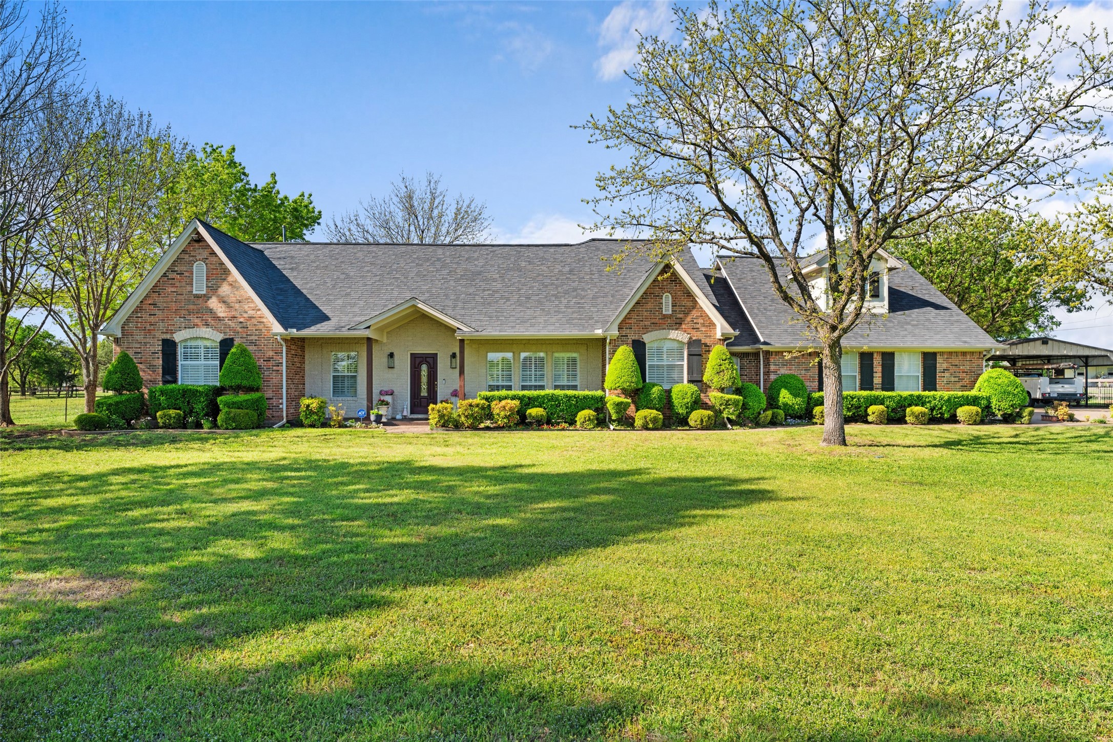 5821 Mulberry Lane