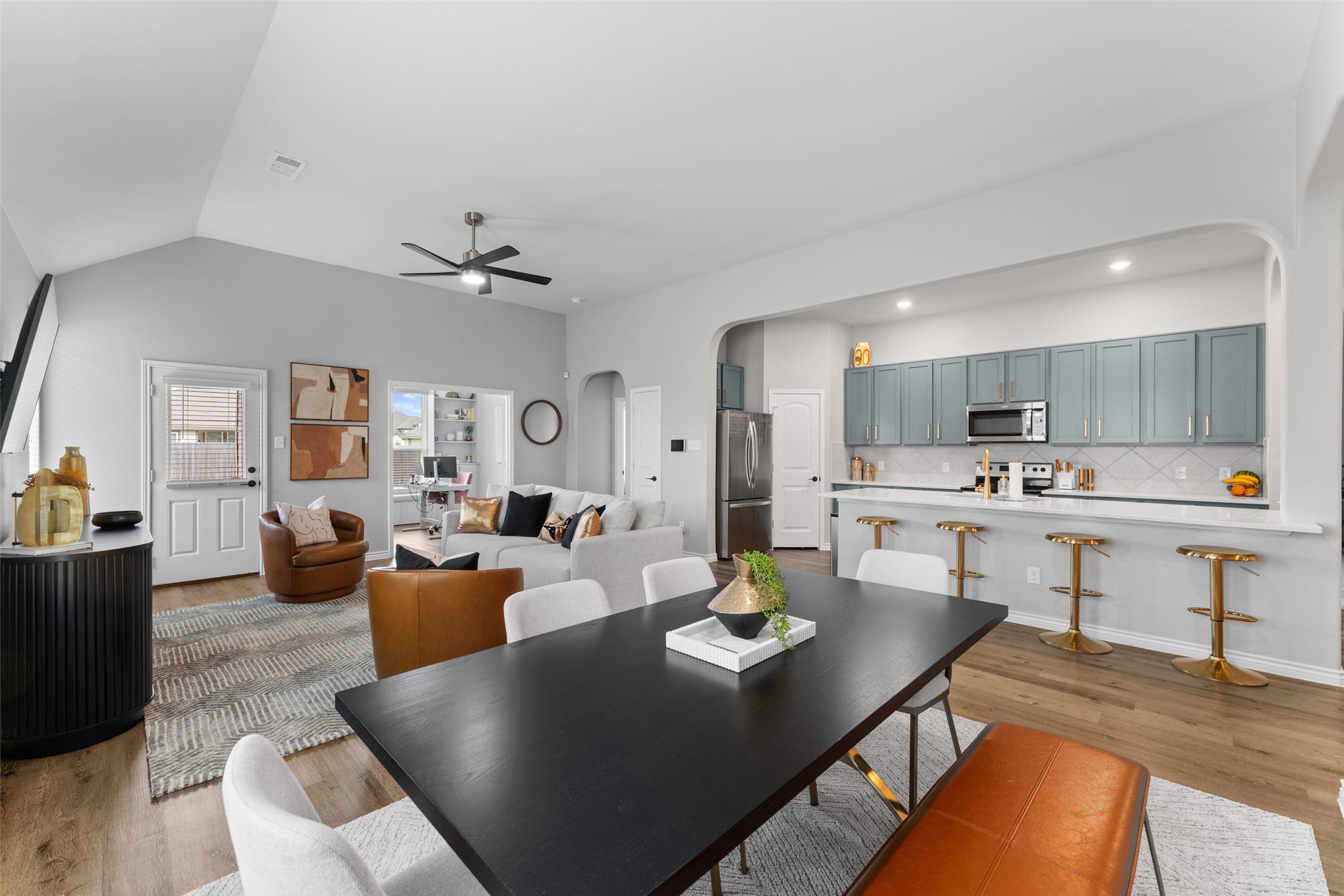 1412 Inks Drive