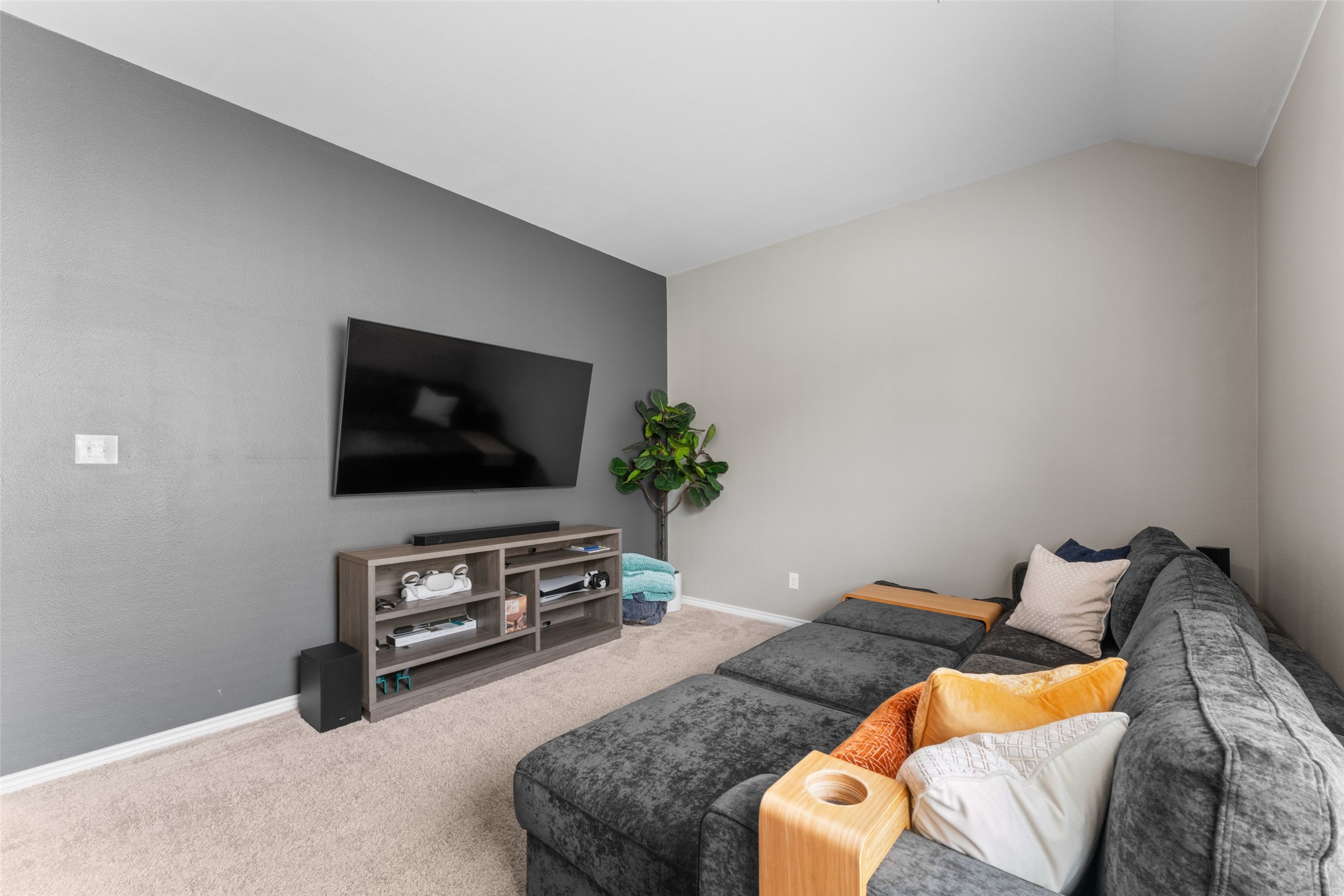 1412 Inks Drive