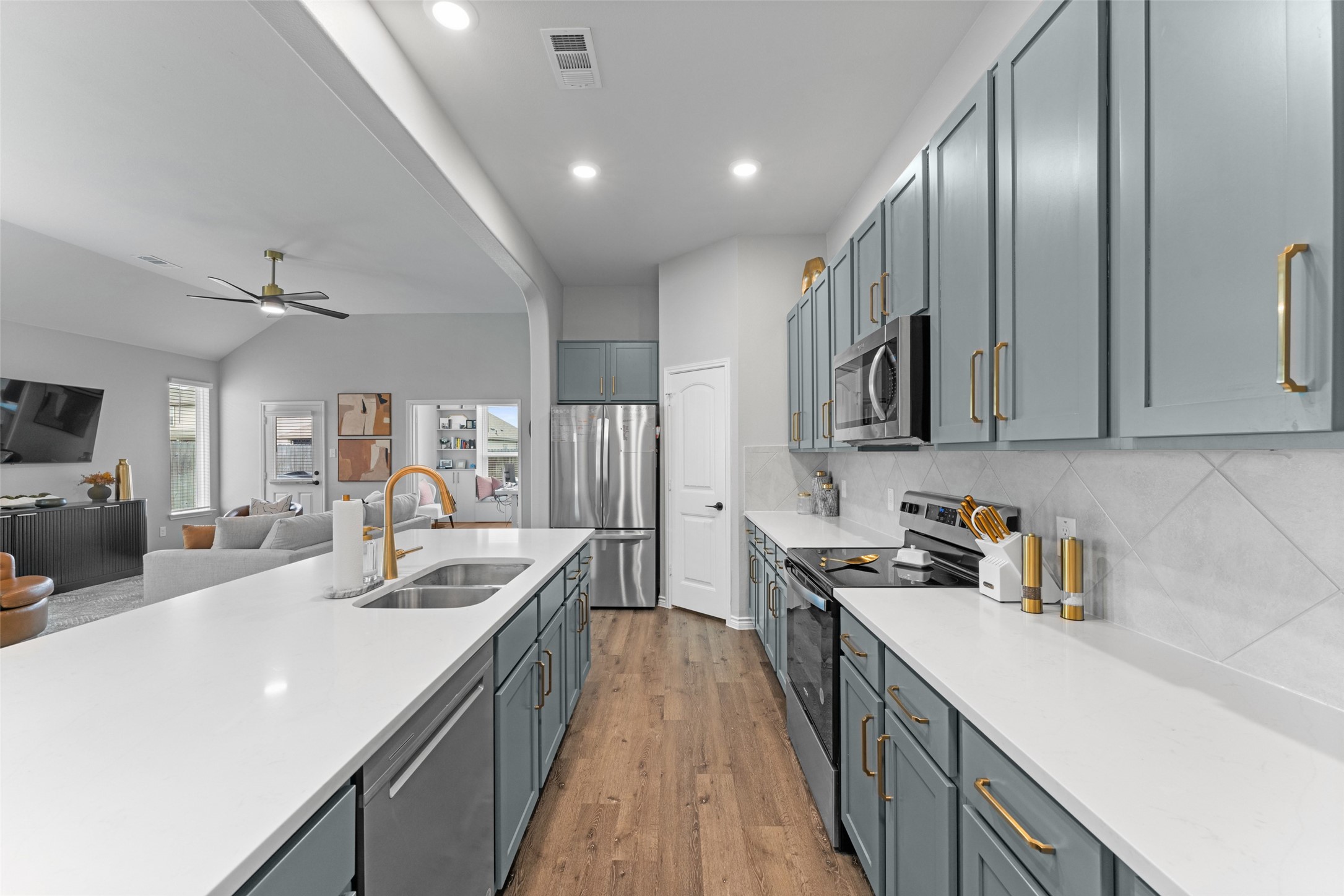 1412 Inks Drive