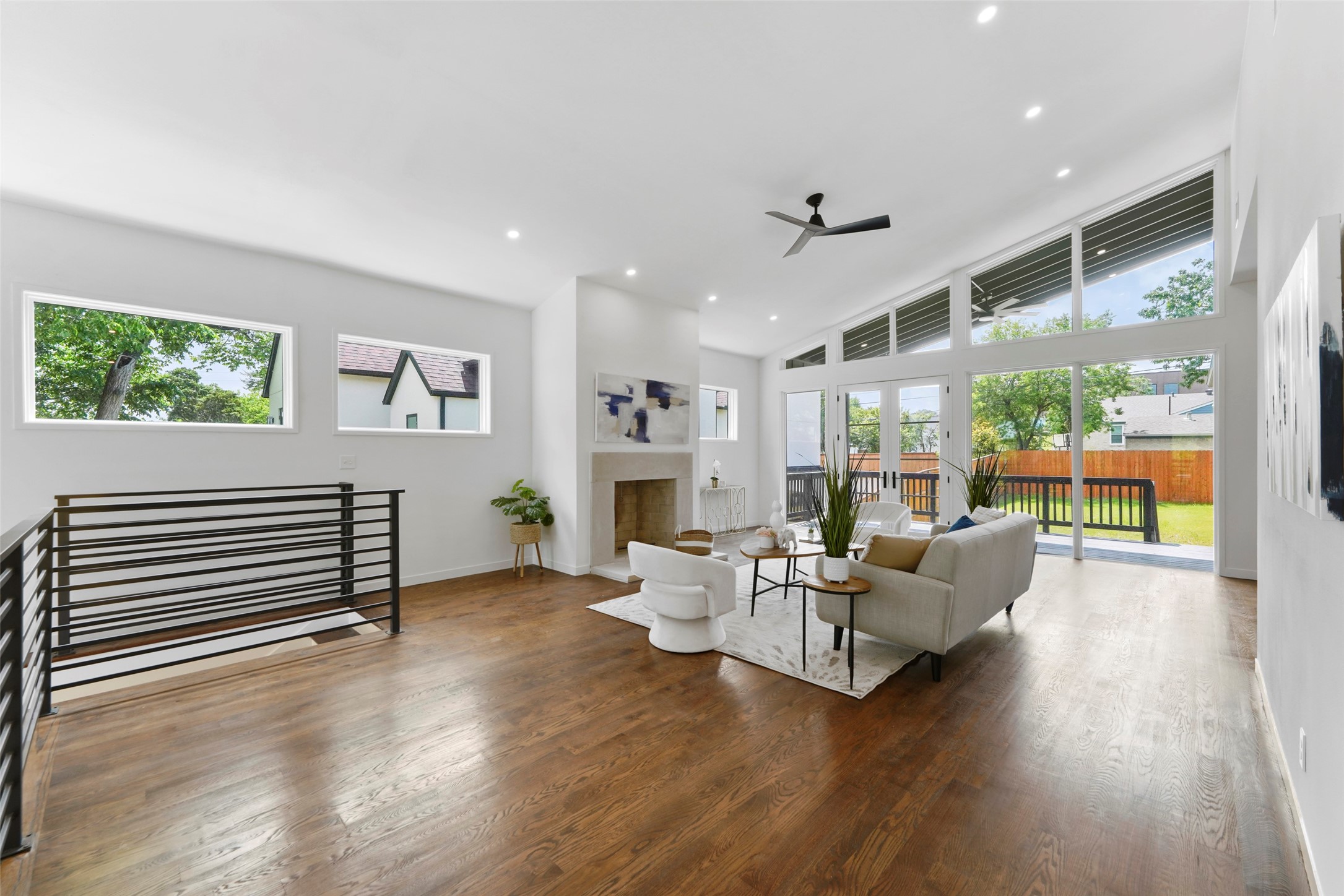 3110 W Jefferson Boulevard