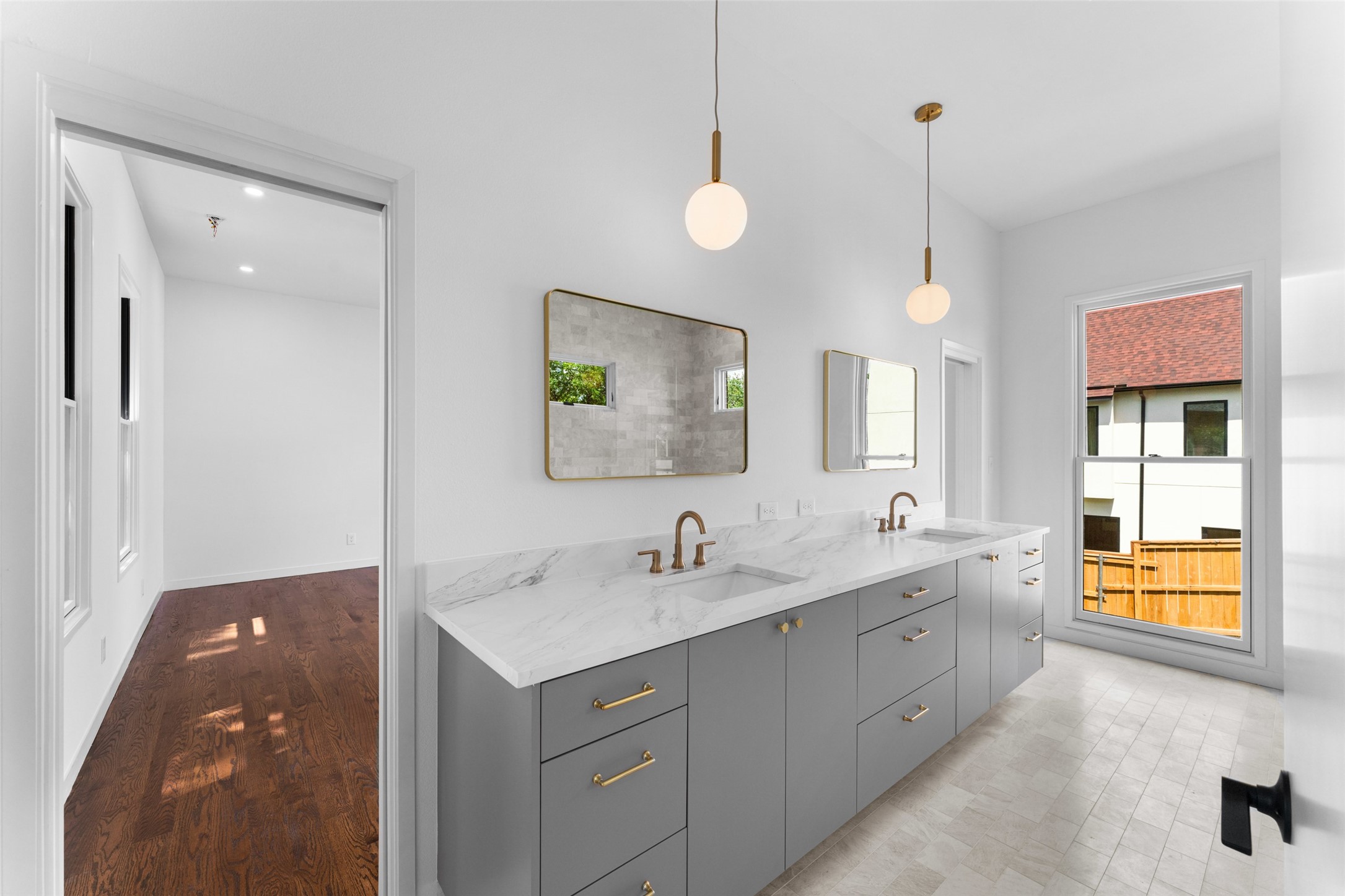 3110 W Jefferson Boulevard