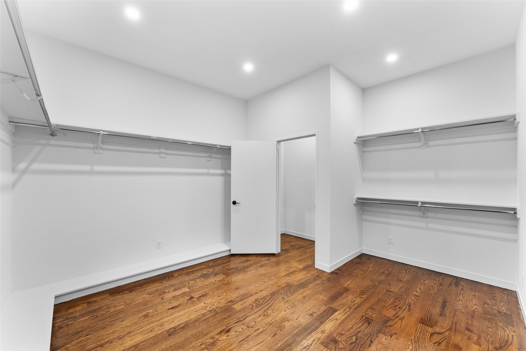 3110 W Jefferson Boulevard