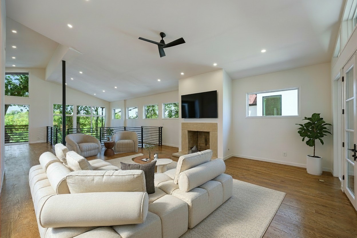 3110 W Jefferson Boulevard