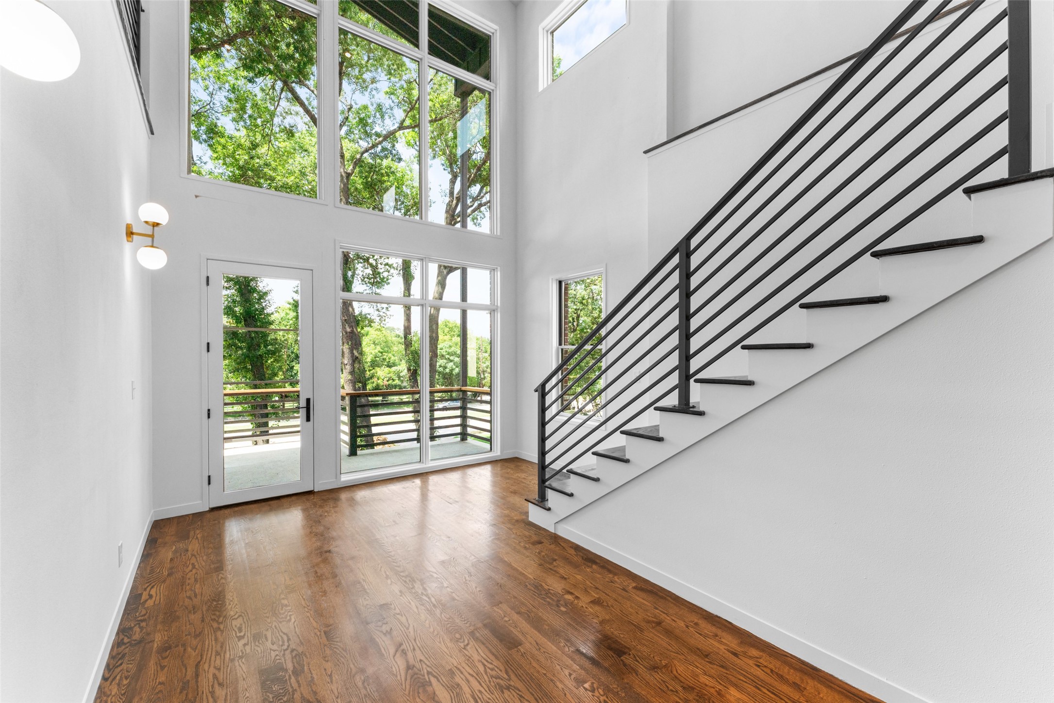 3110 W Jefferson Boulevard