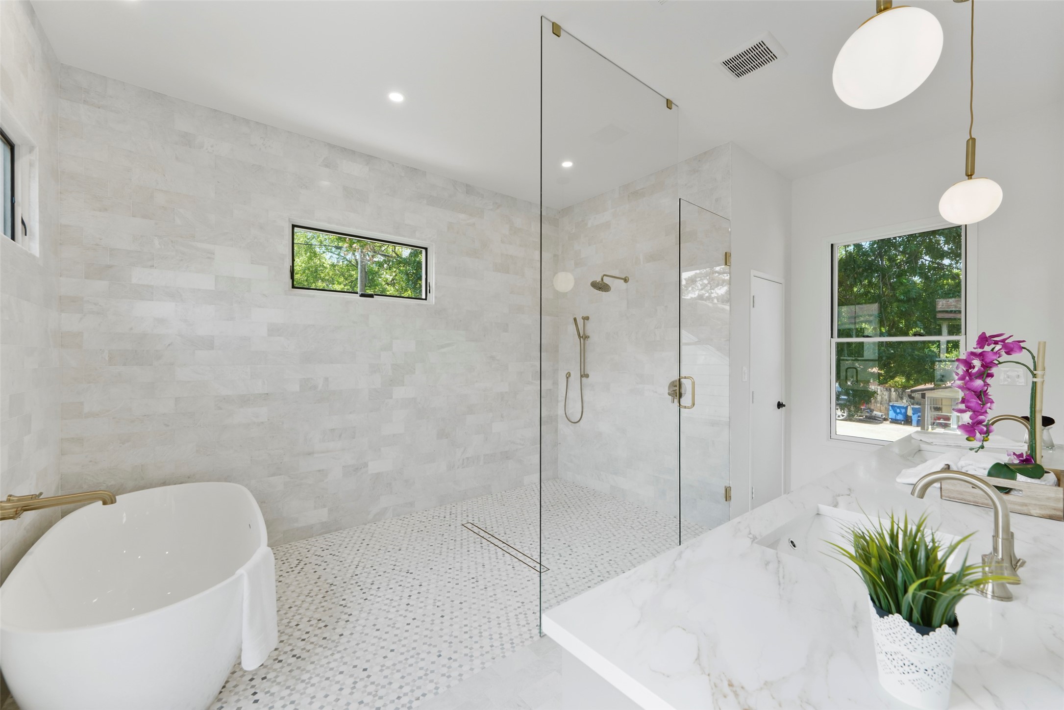 3110 W Jefferson Boulevard