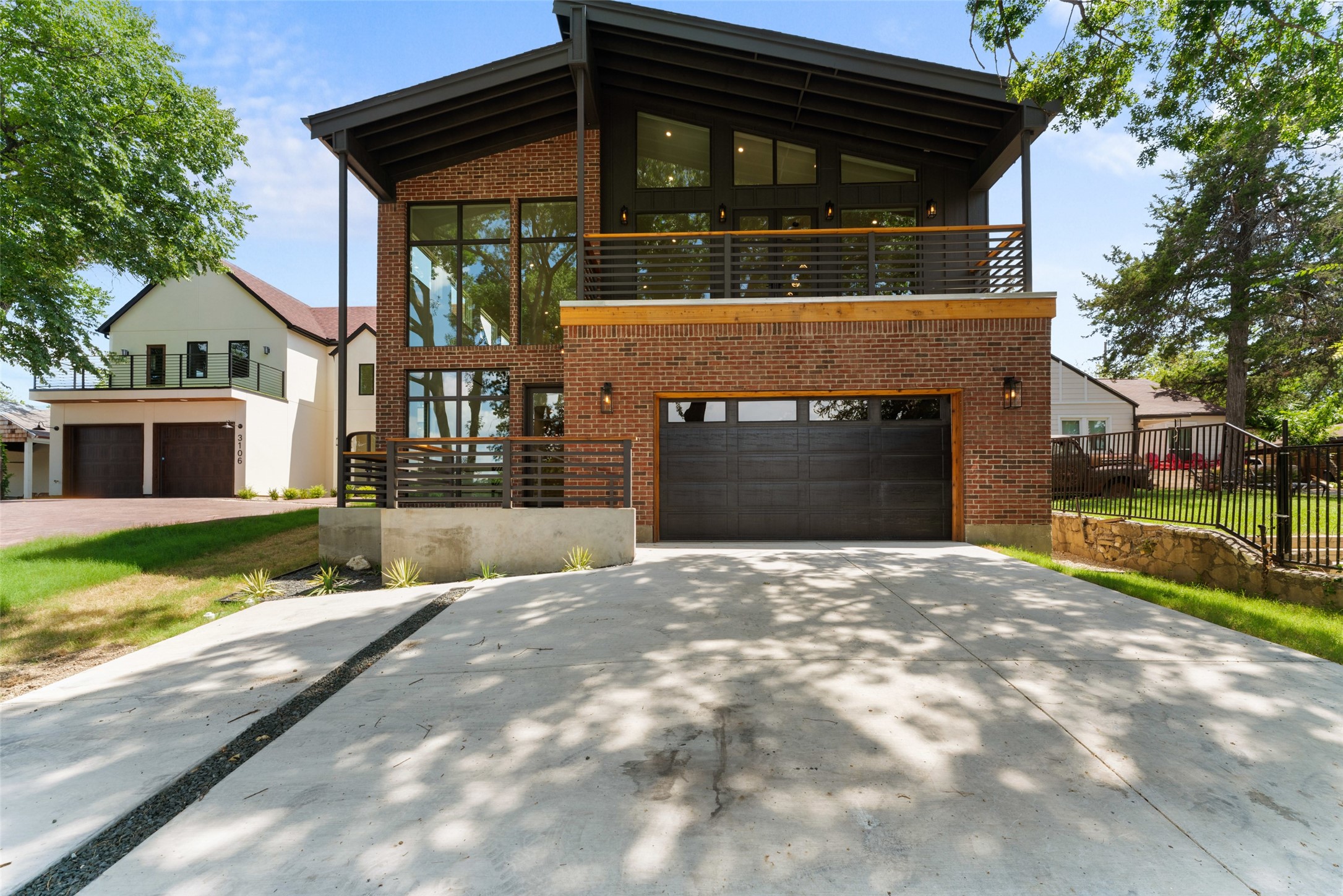 3110 W Jefferson Boulevard
