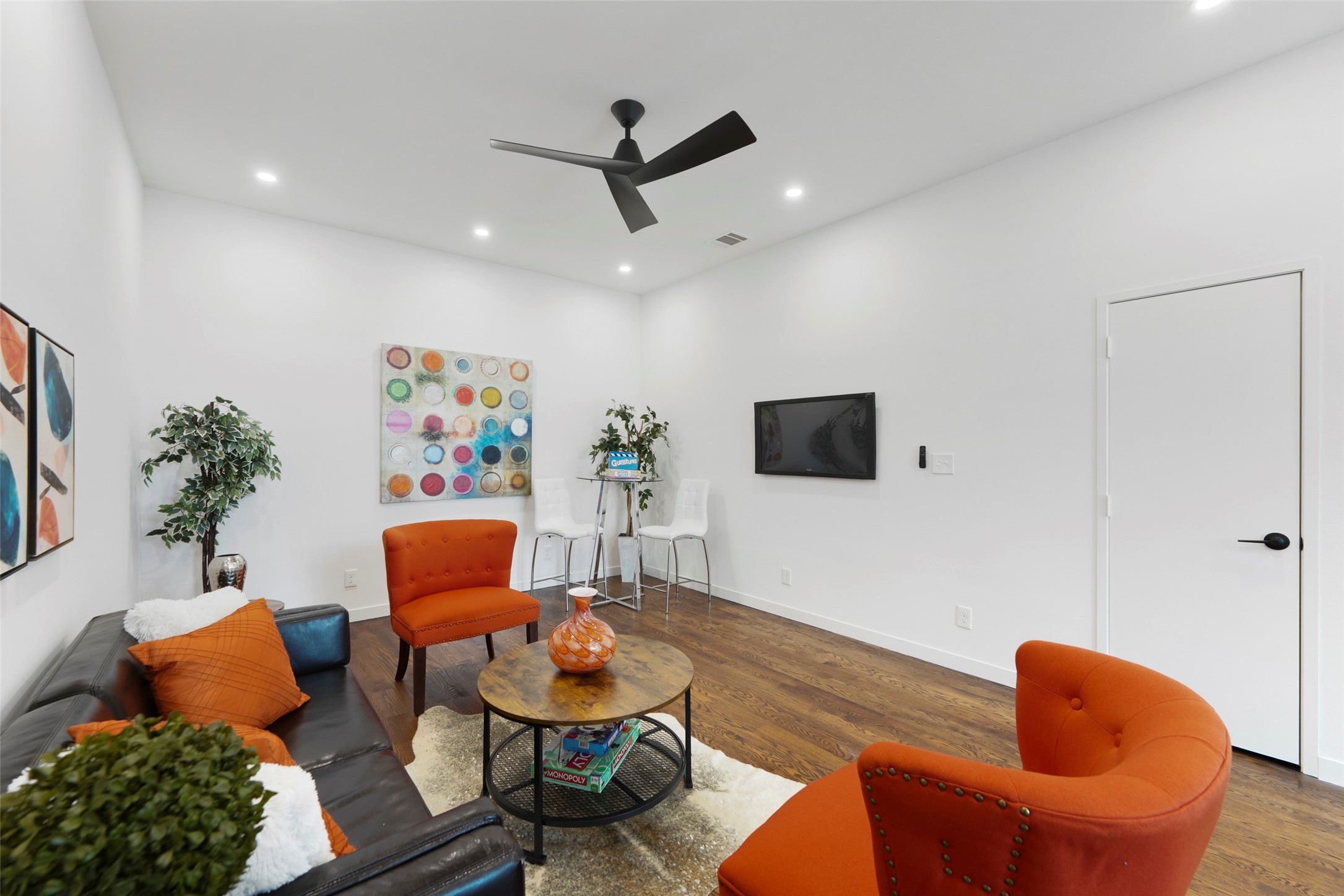 3110 W Jefferson Boulevard