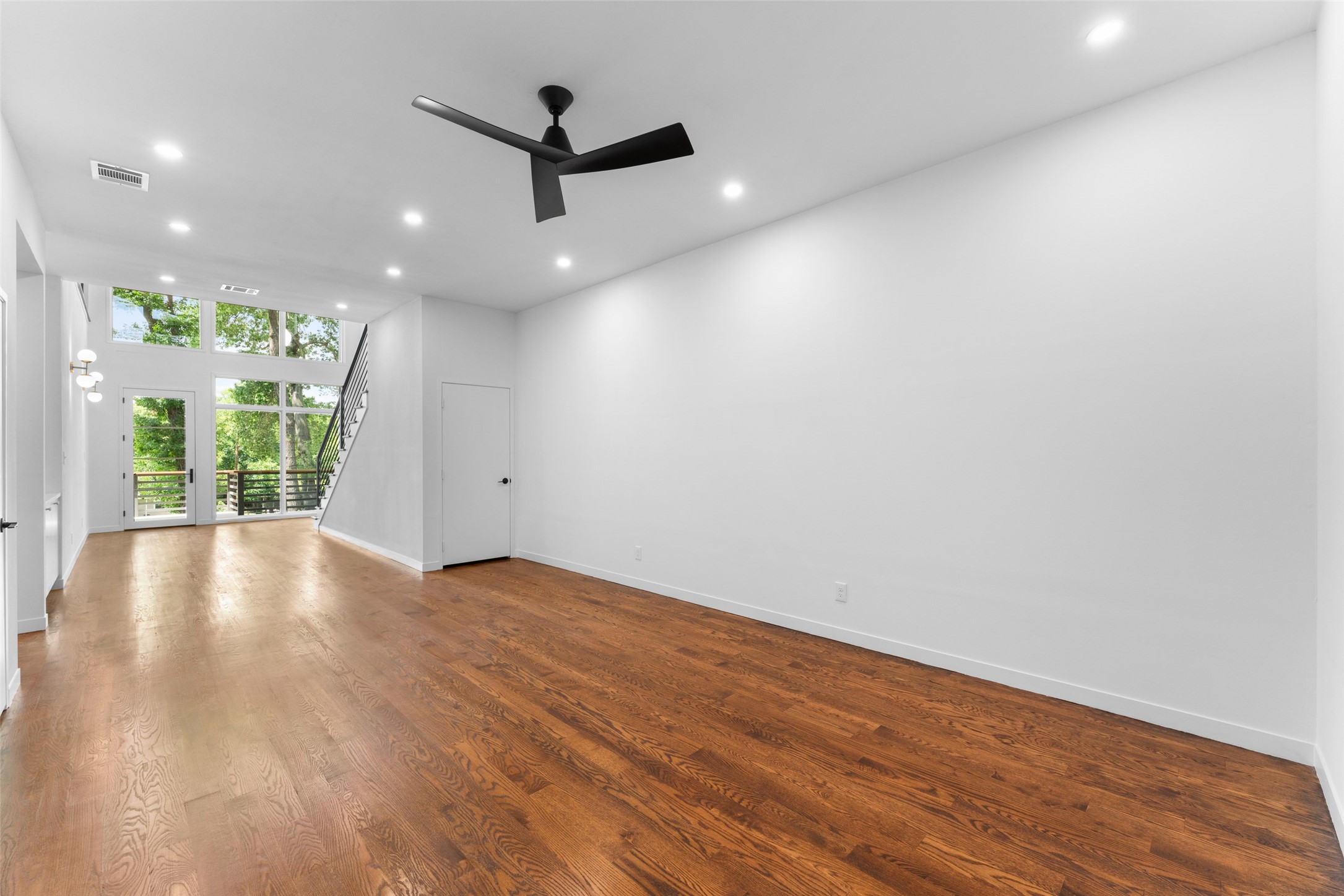 3110 W Jefferson Boulevard