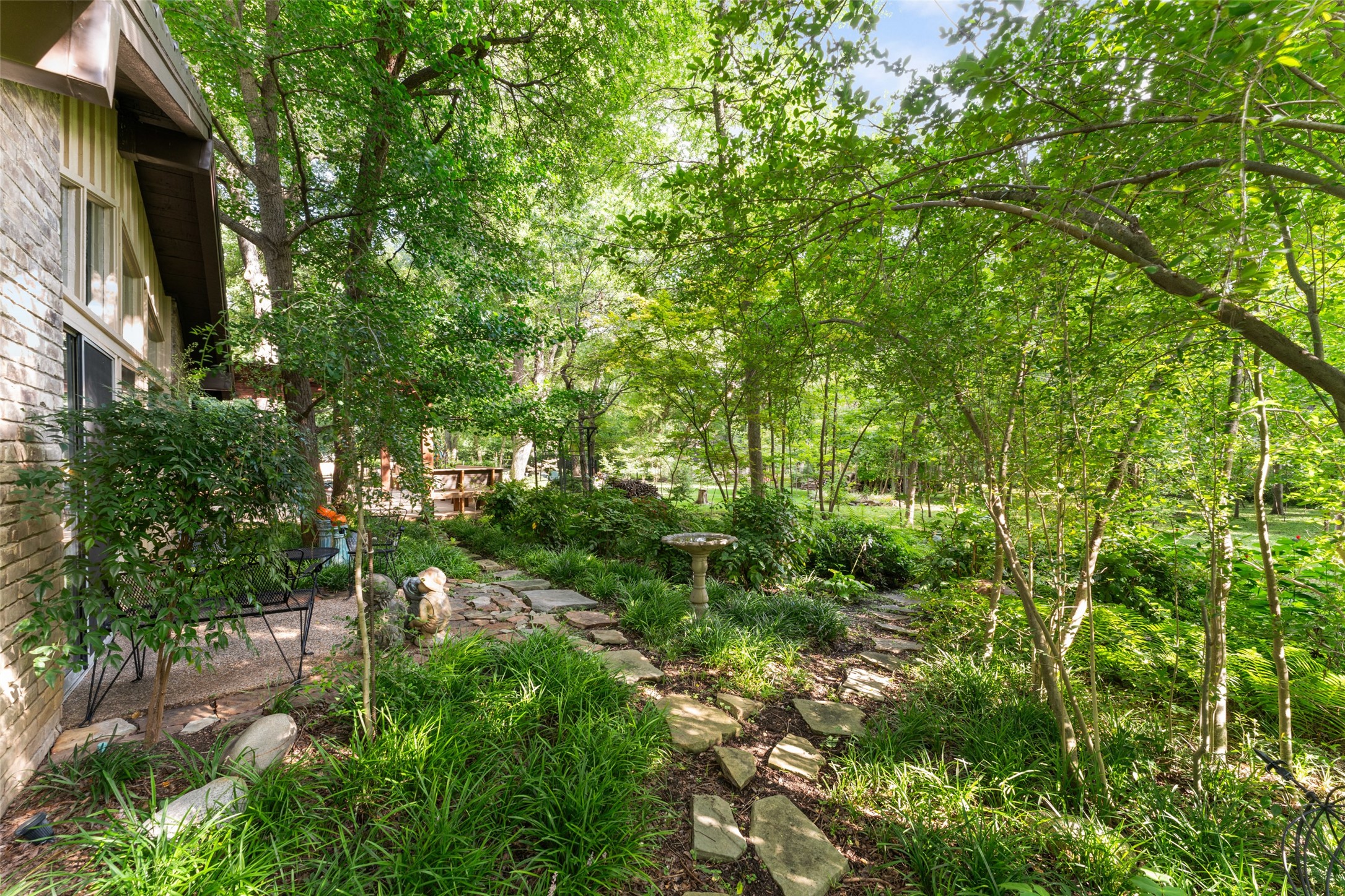 1110 Green Valley