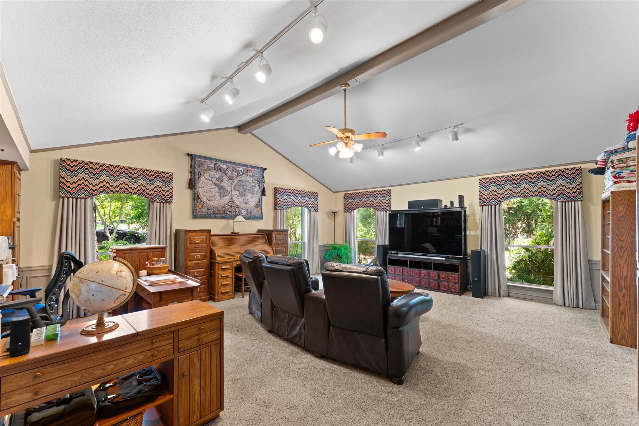 1110 Green Valley