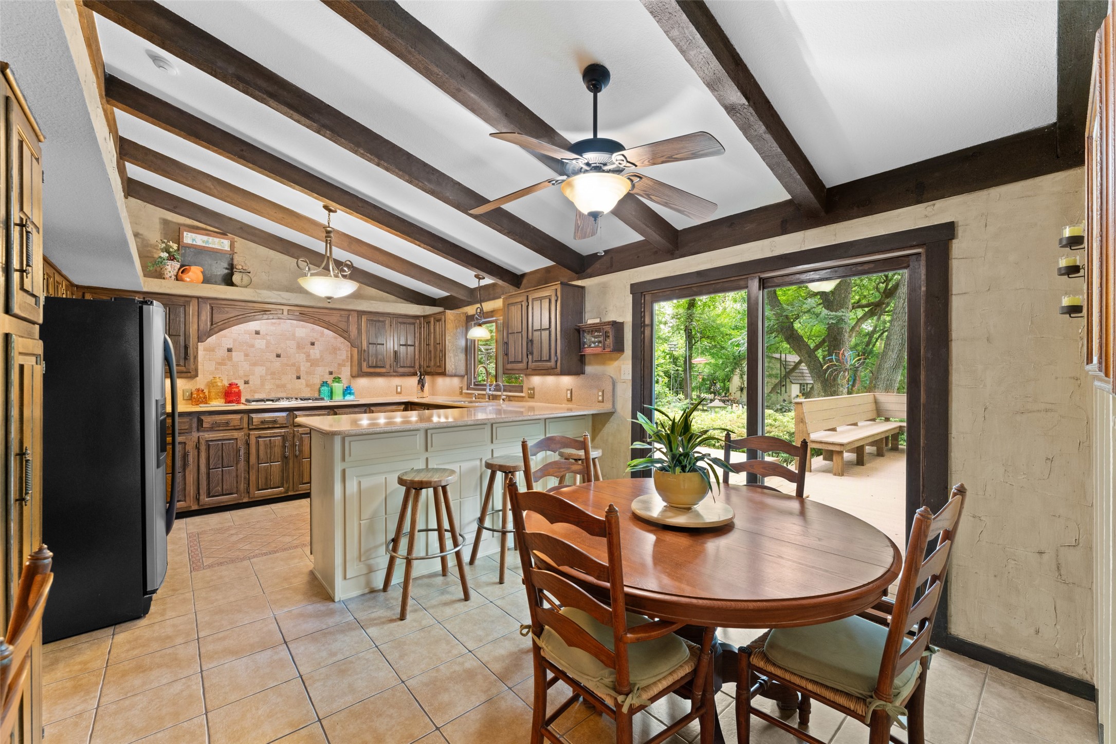 1110 Green Valley