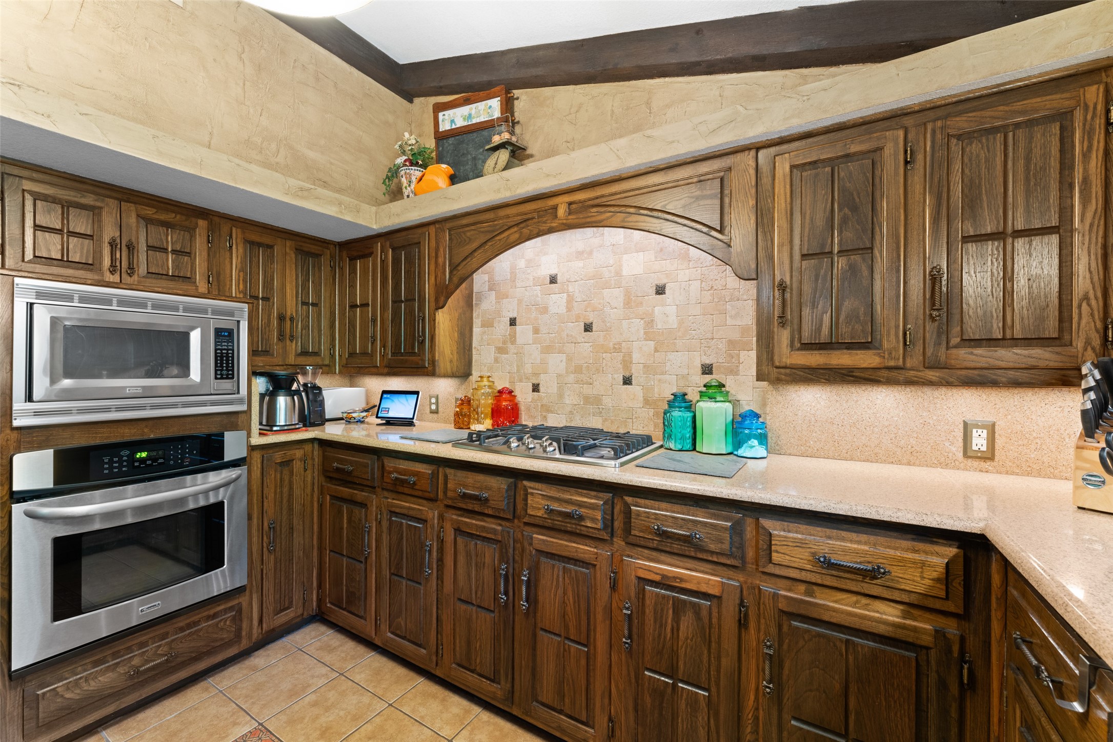 1110 Green Valley