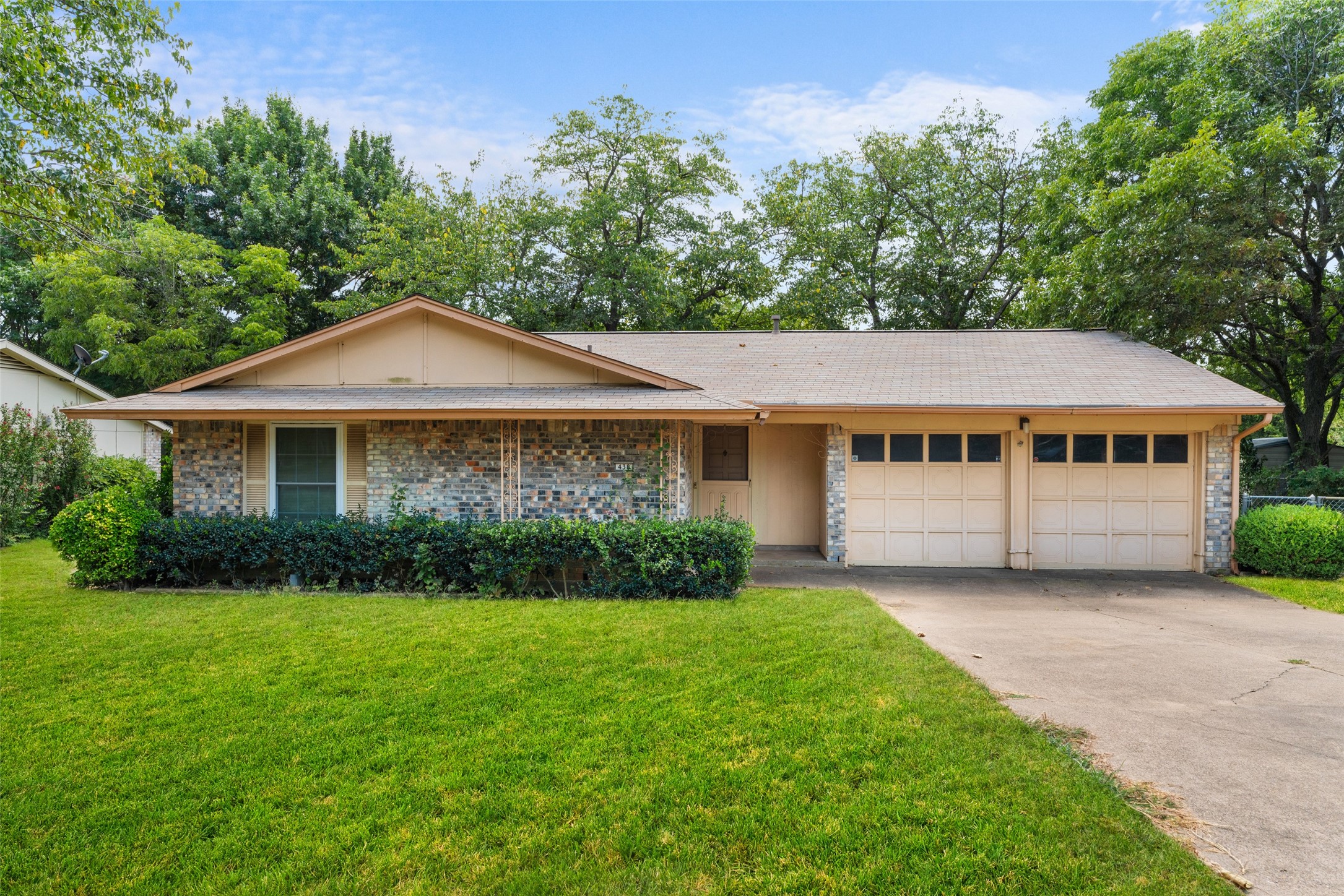 438 Parkview Drive