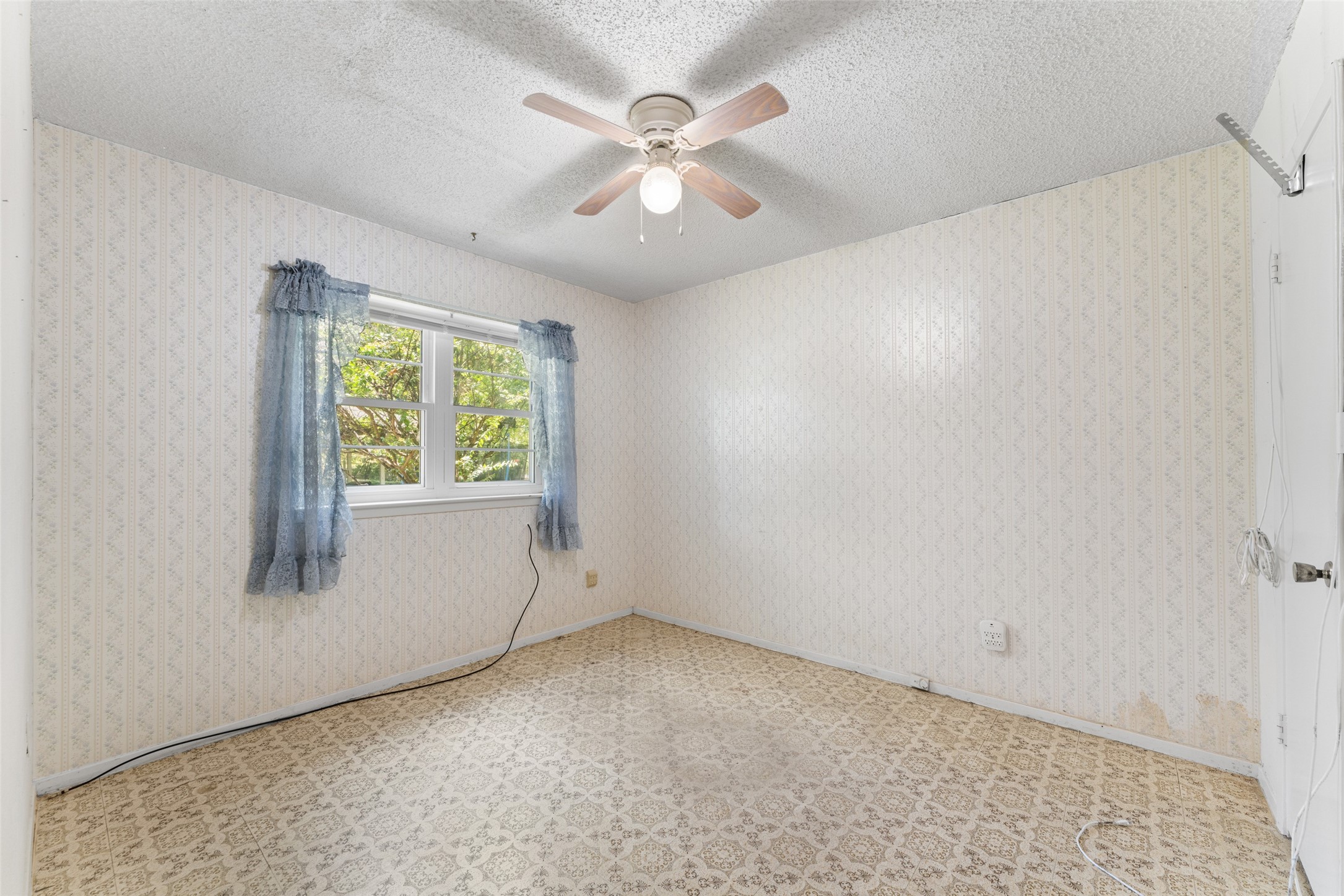 438 Parkview Drive