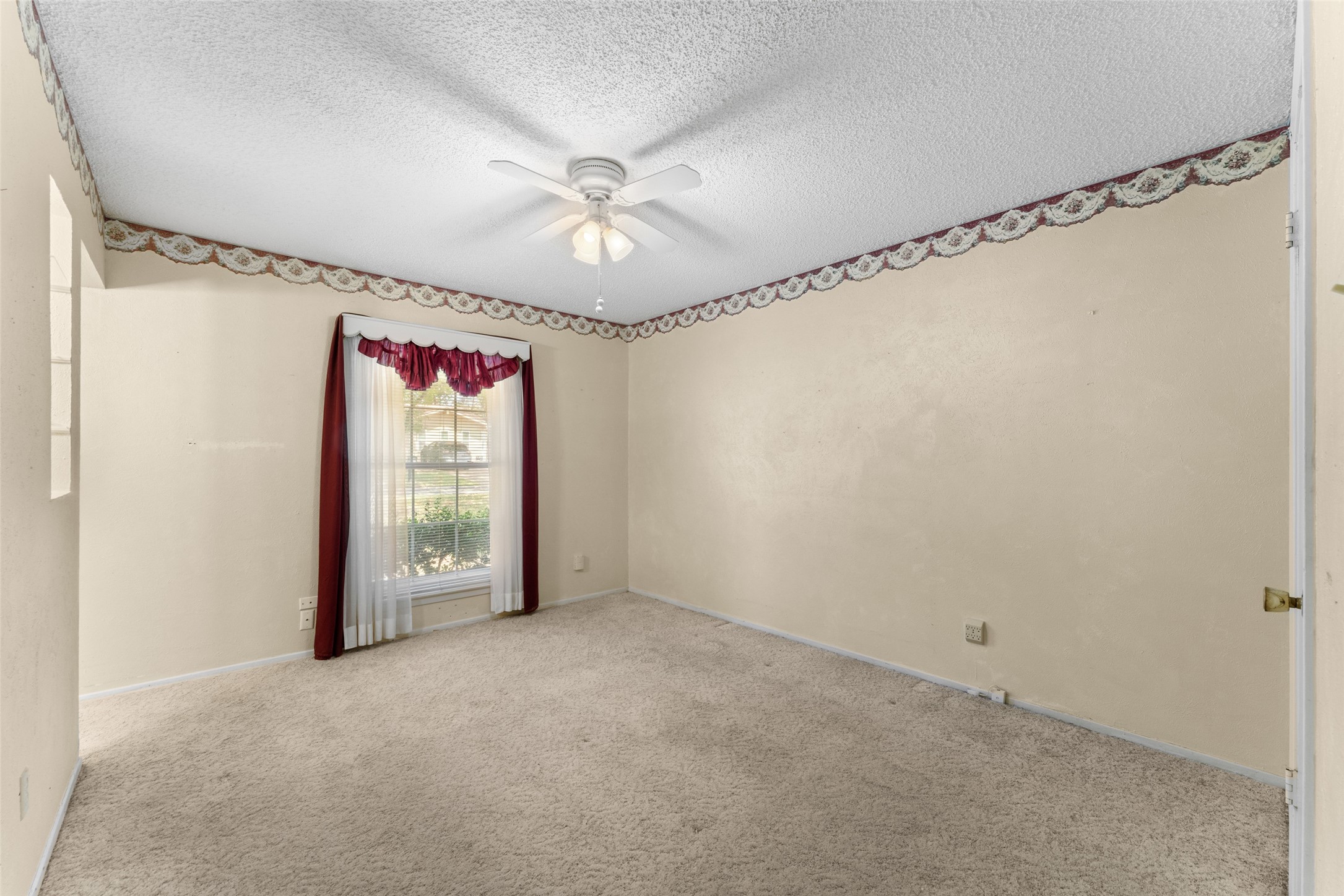 438 Parkview Drive