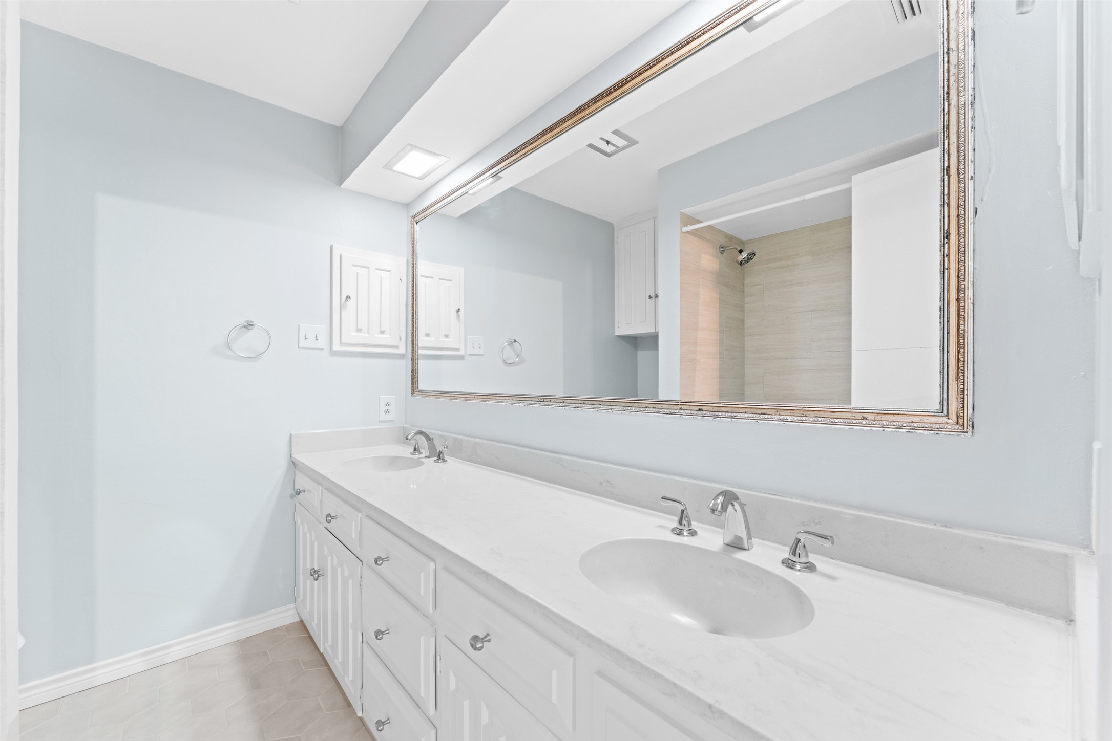 1115 S Greenstone Lane