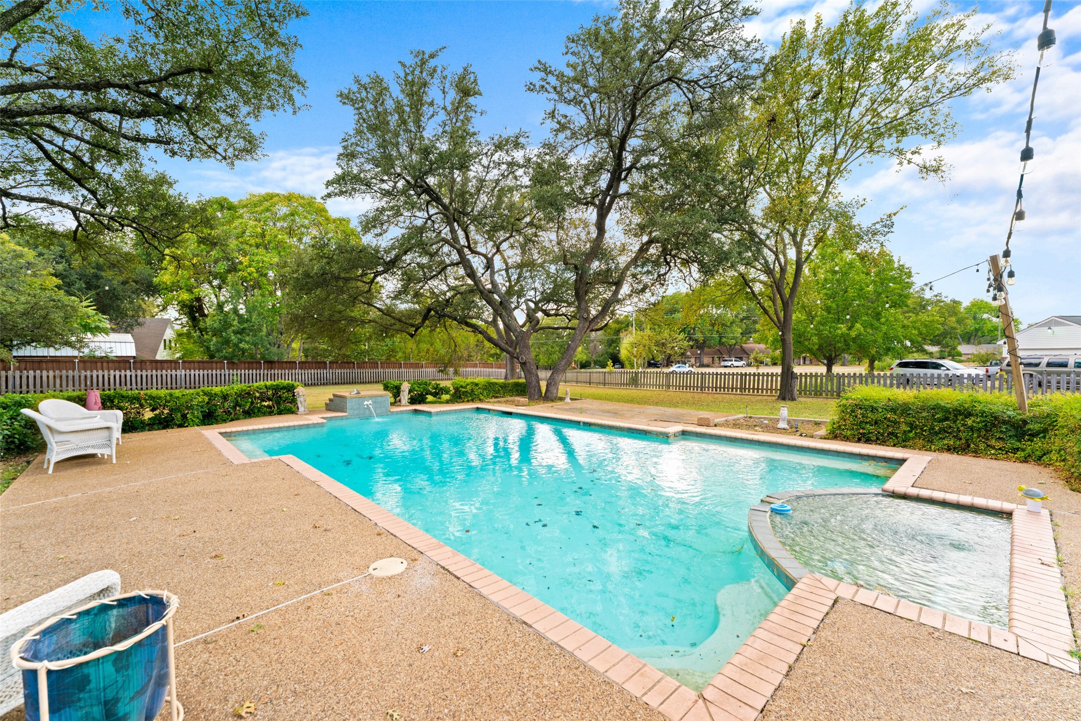 1115 S Greenstone Lane