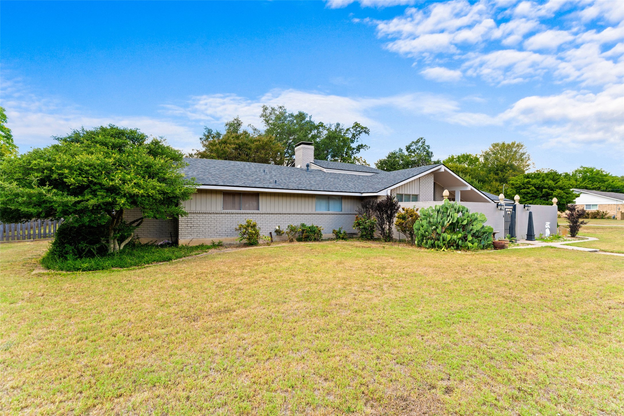 1115 S Greenstone Lane