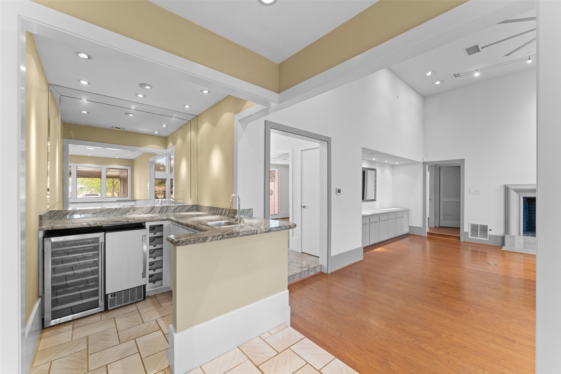 1115 S Greenstone Lane