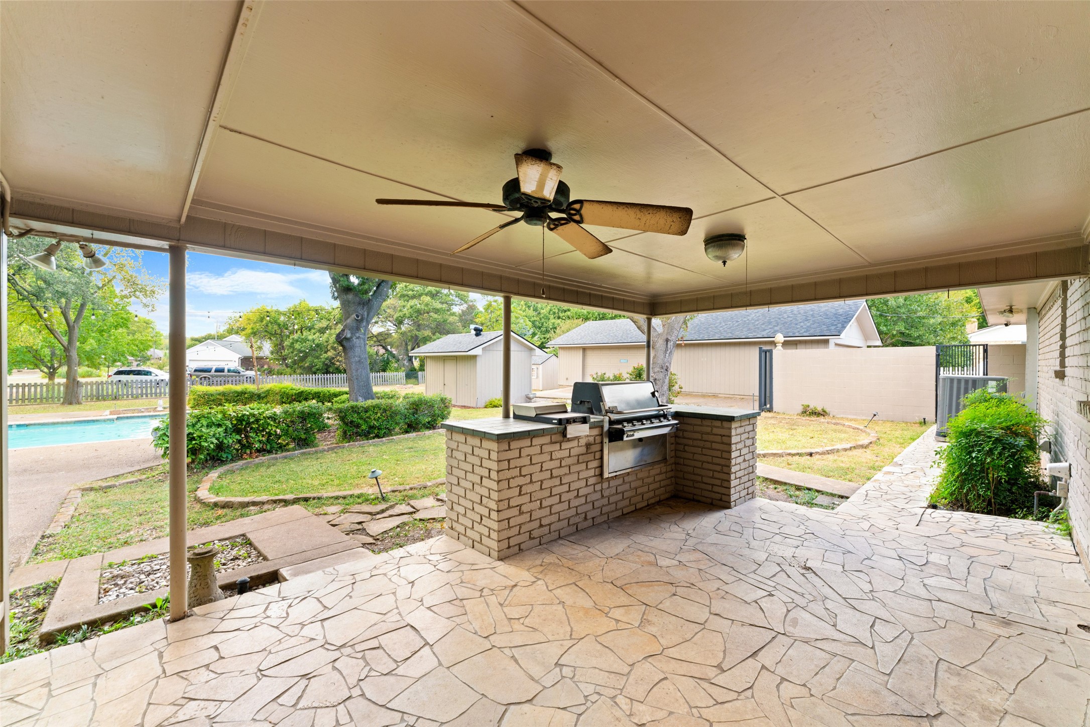 1115 S Greenstone Lane