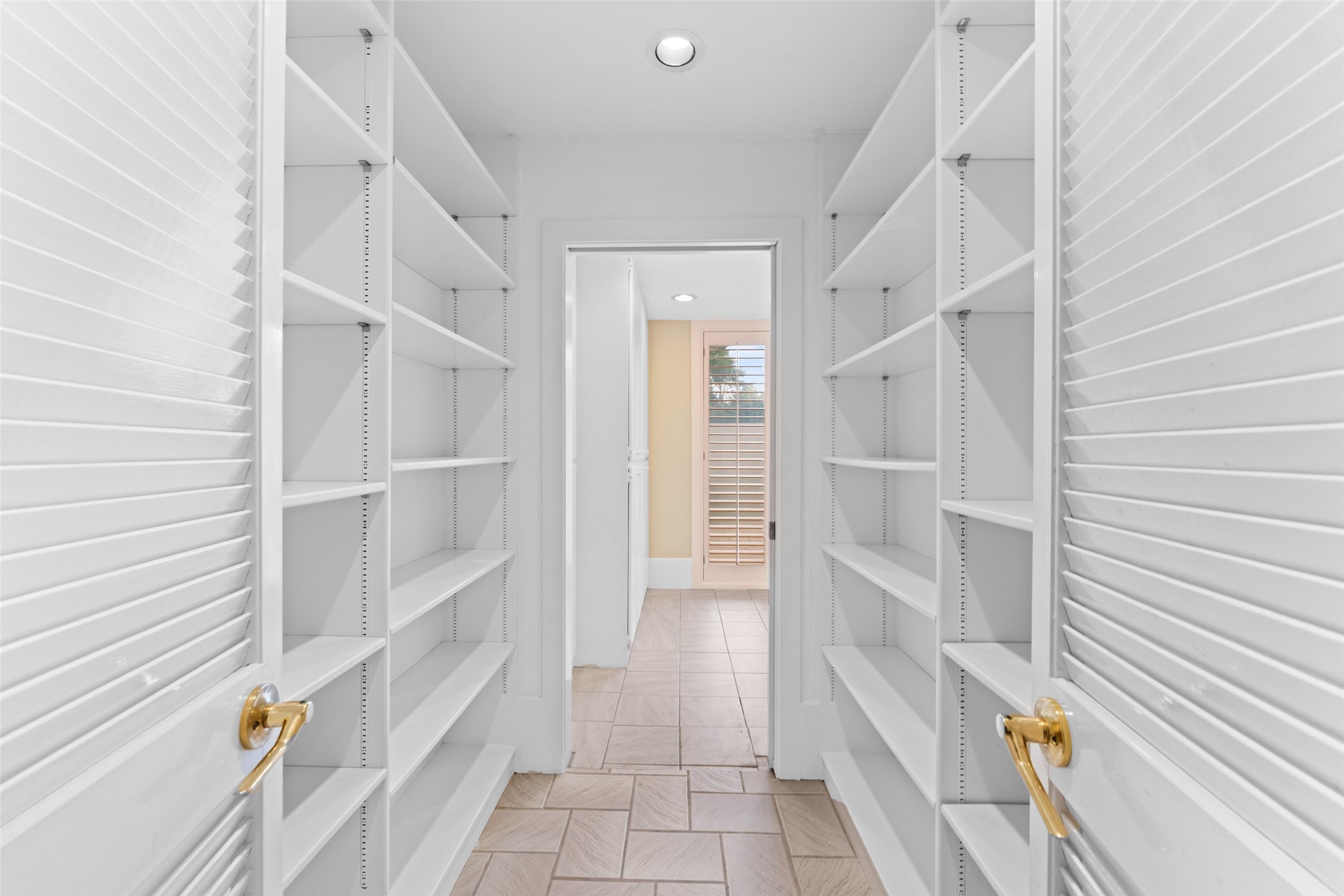 1115 S Greenstone Lane