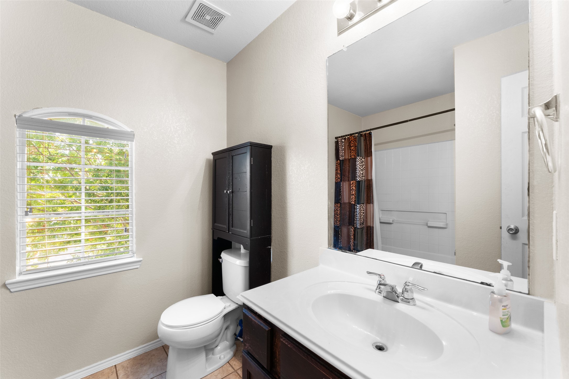 1104 San Antonio Drive