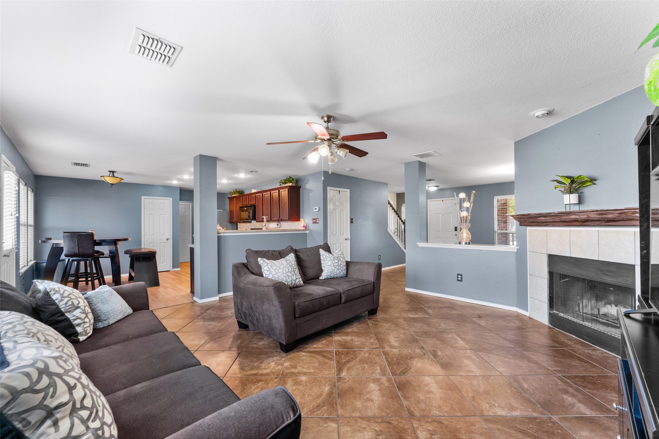 1104 San Antonio Drive