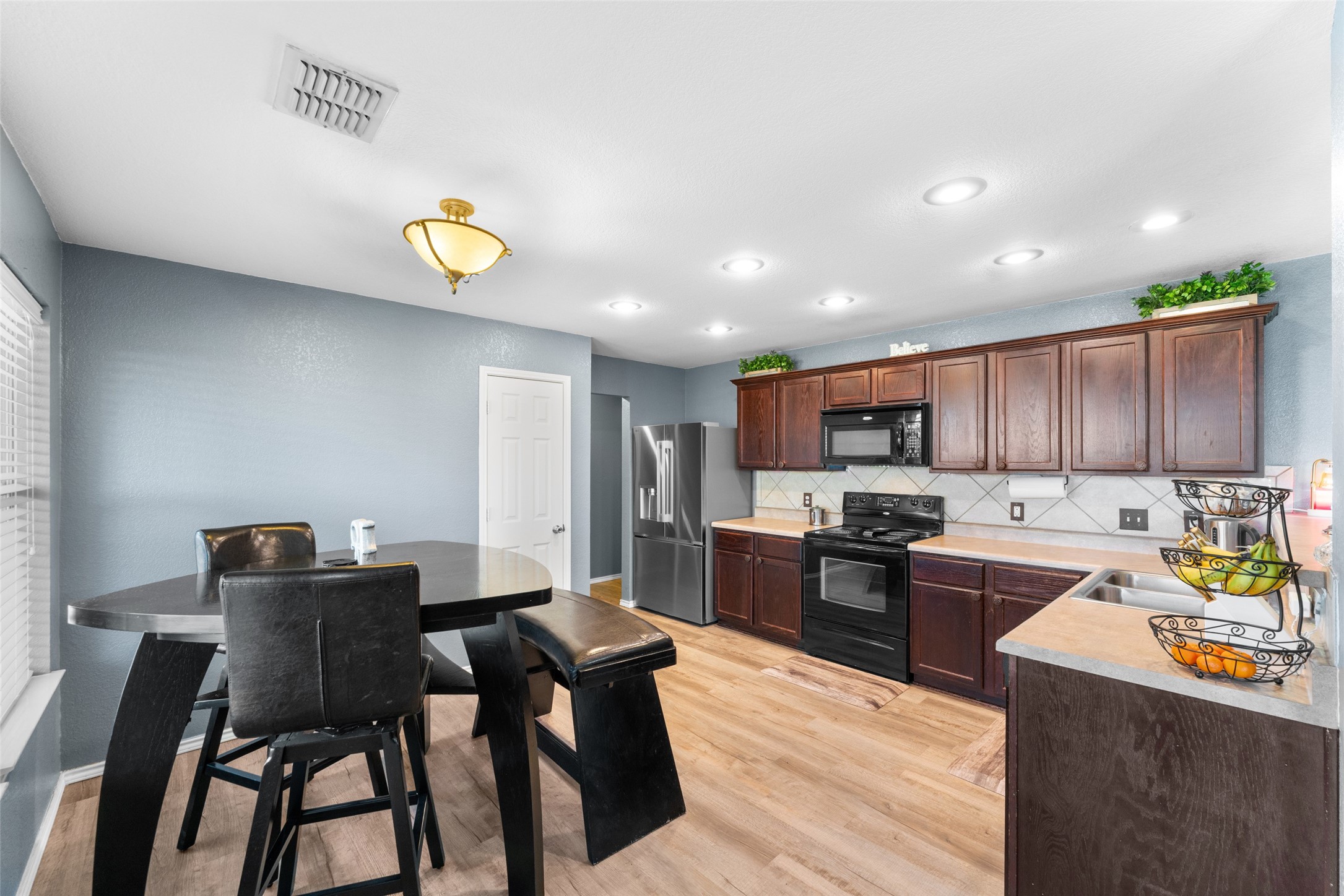 1104 San Antonio Drive