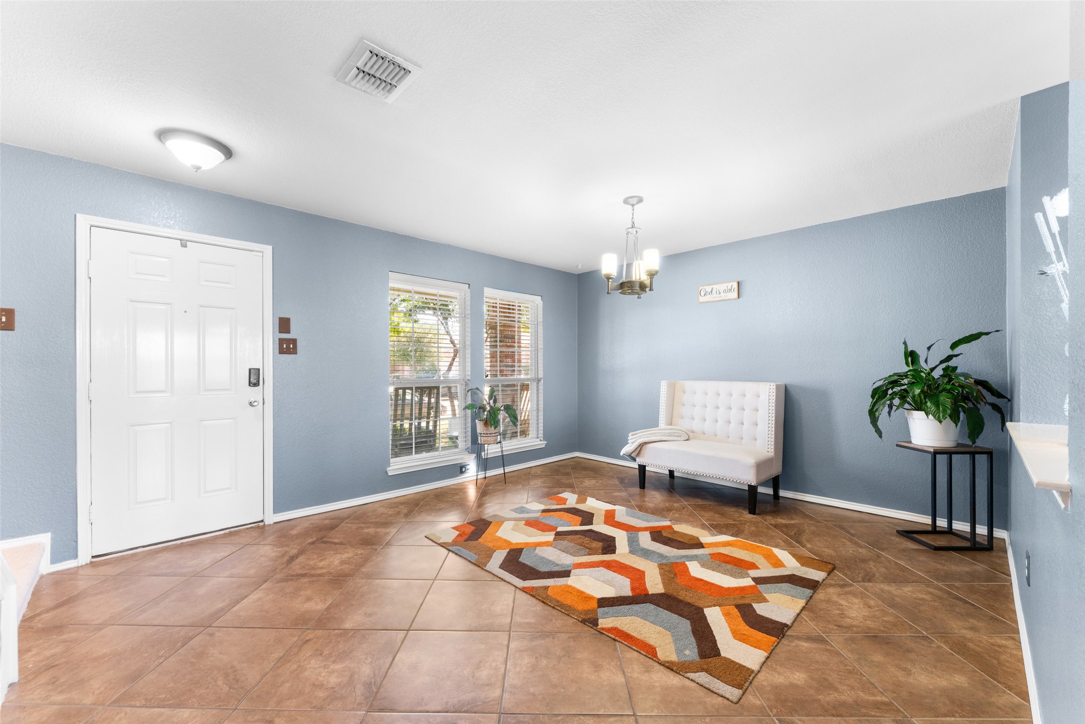 1104 San Antonio Drive