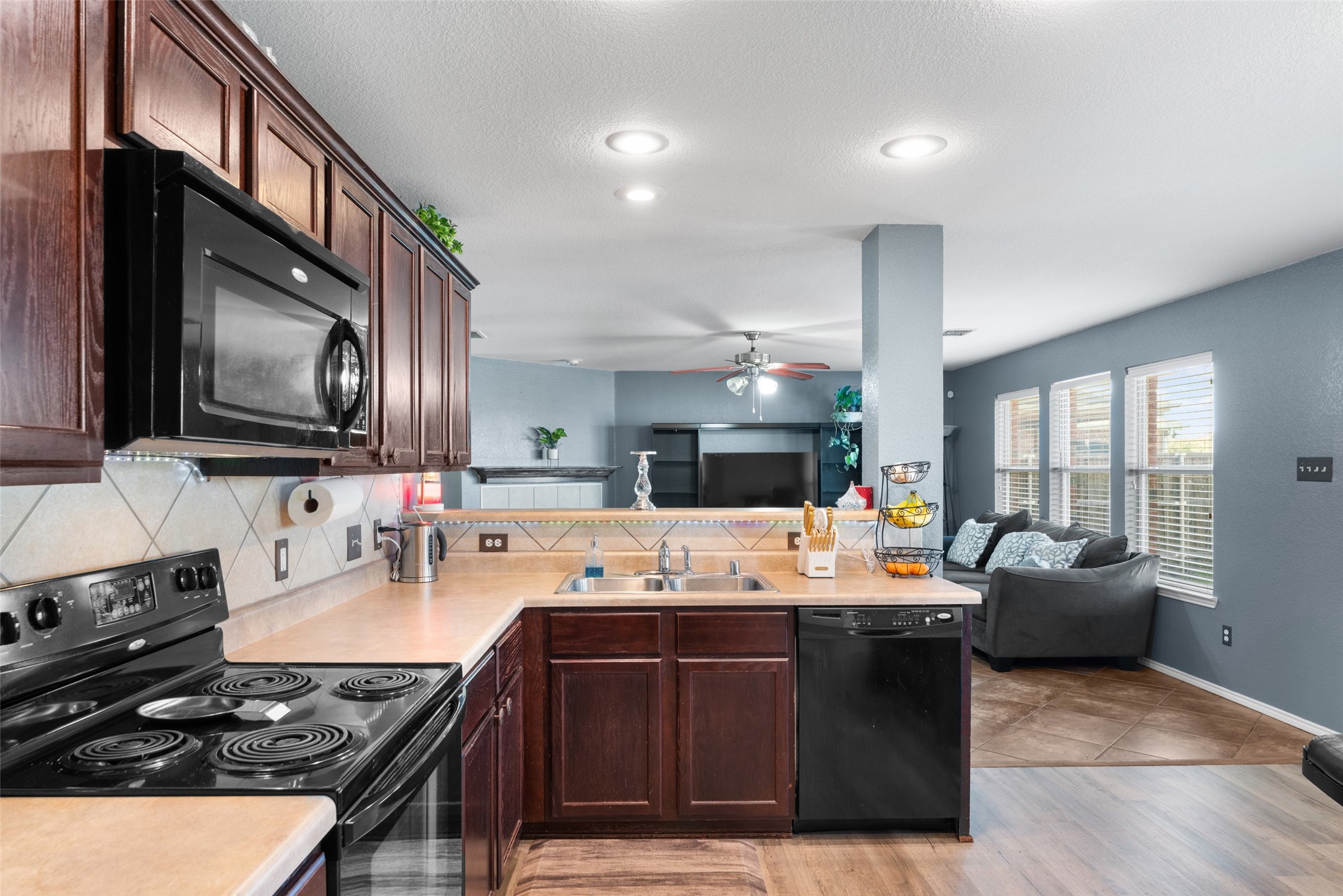 1104 San Antonio Drive