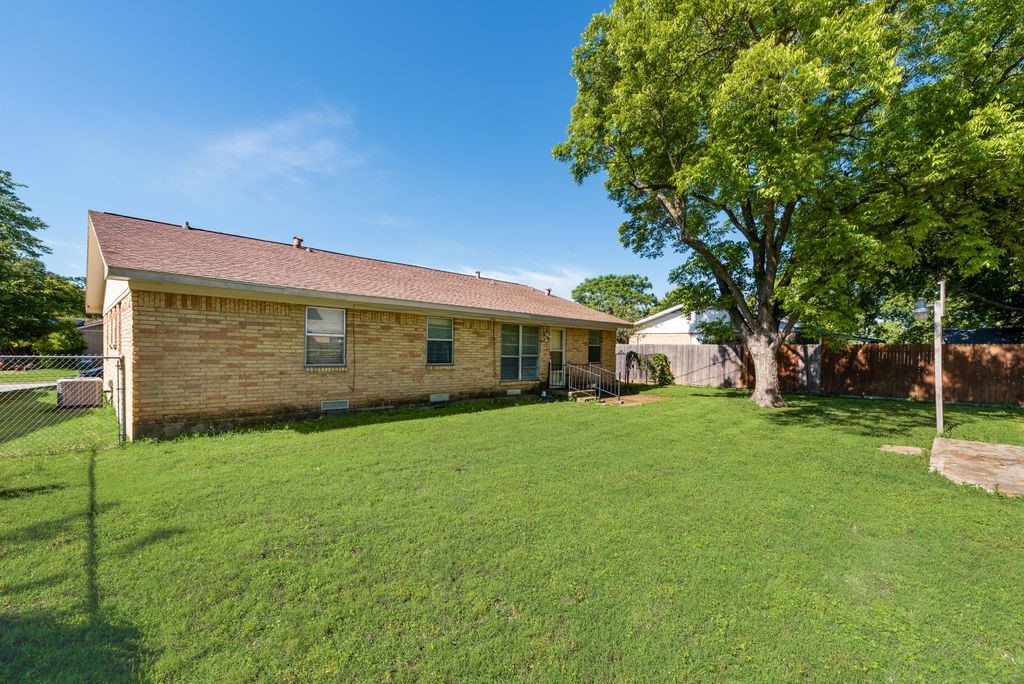 311 Azalea Lane