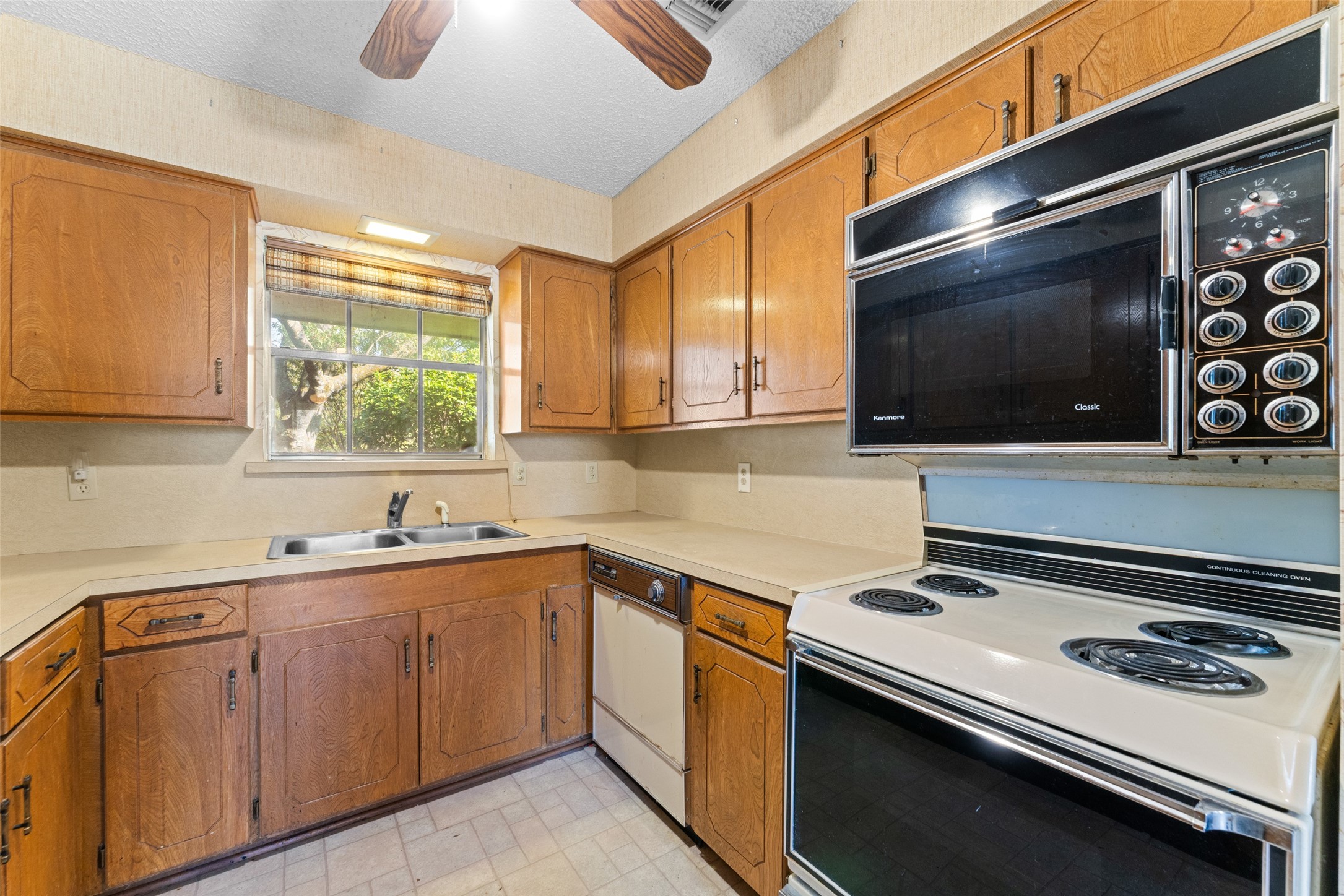 602 Cardinal Drive