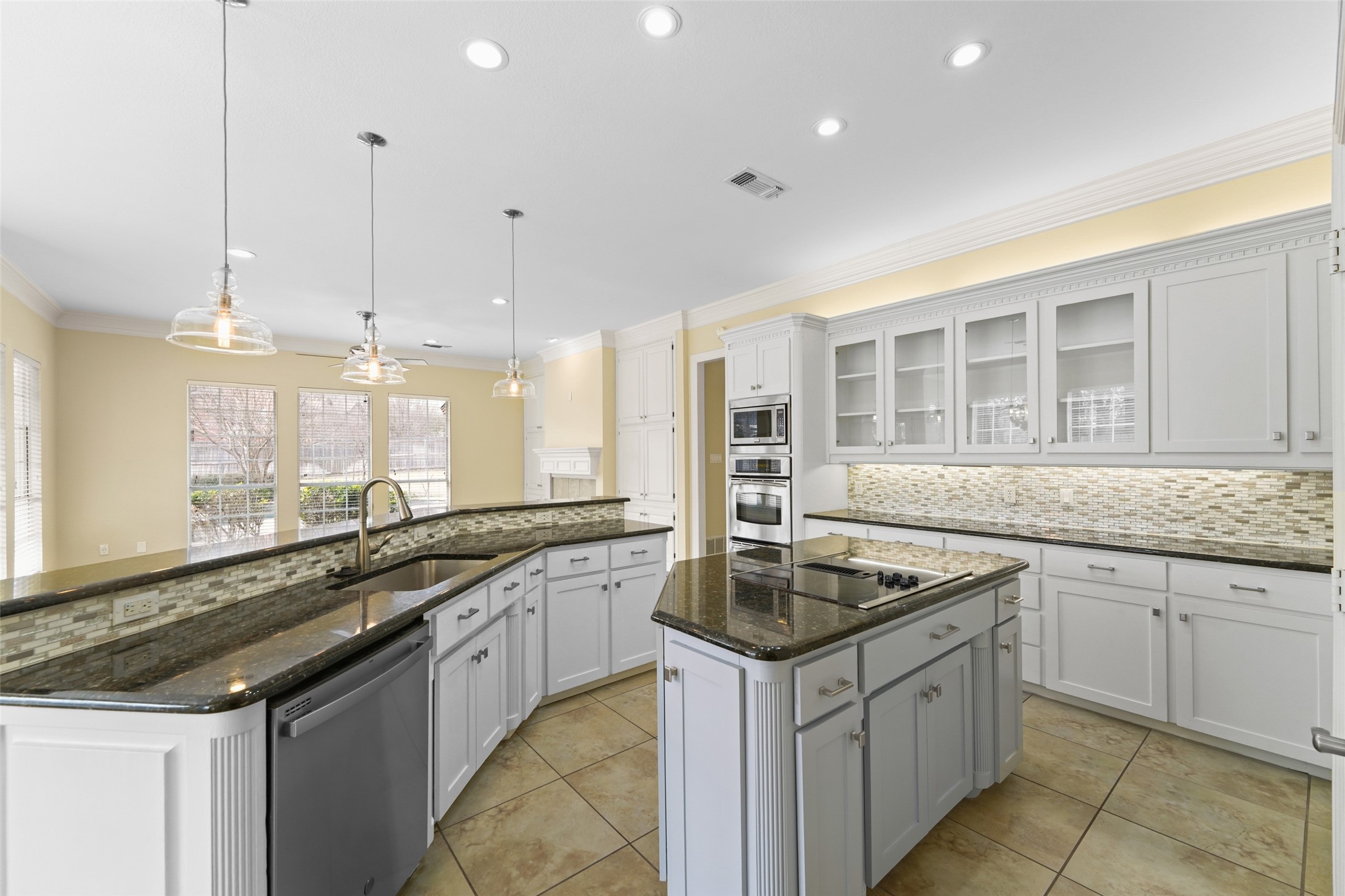 1030 Stratford Place