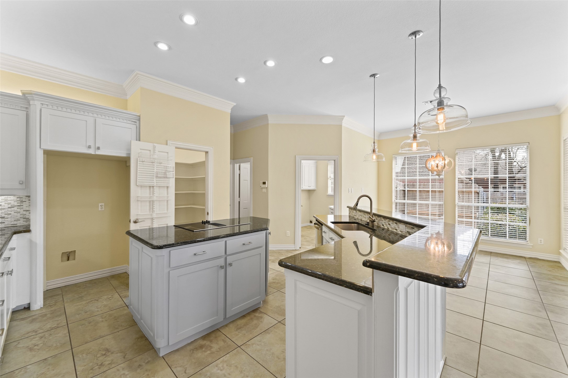 1030 Stratford Place